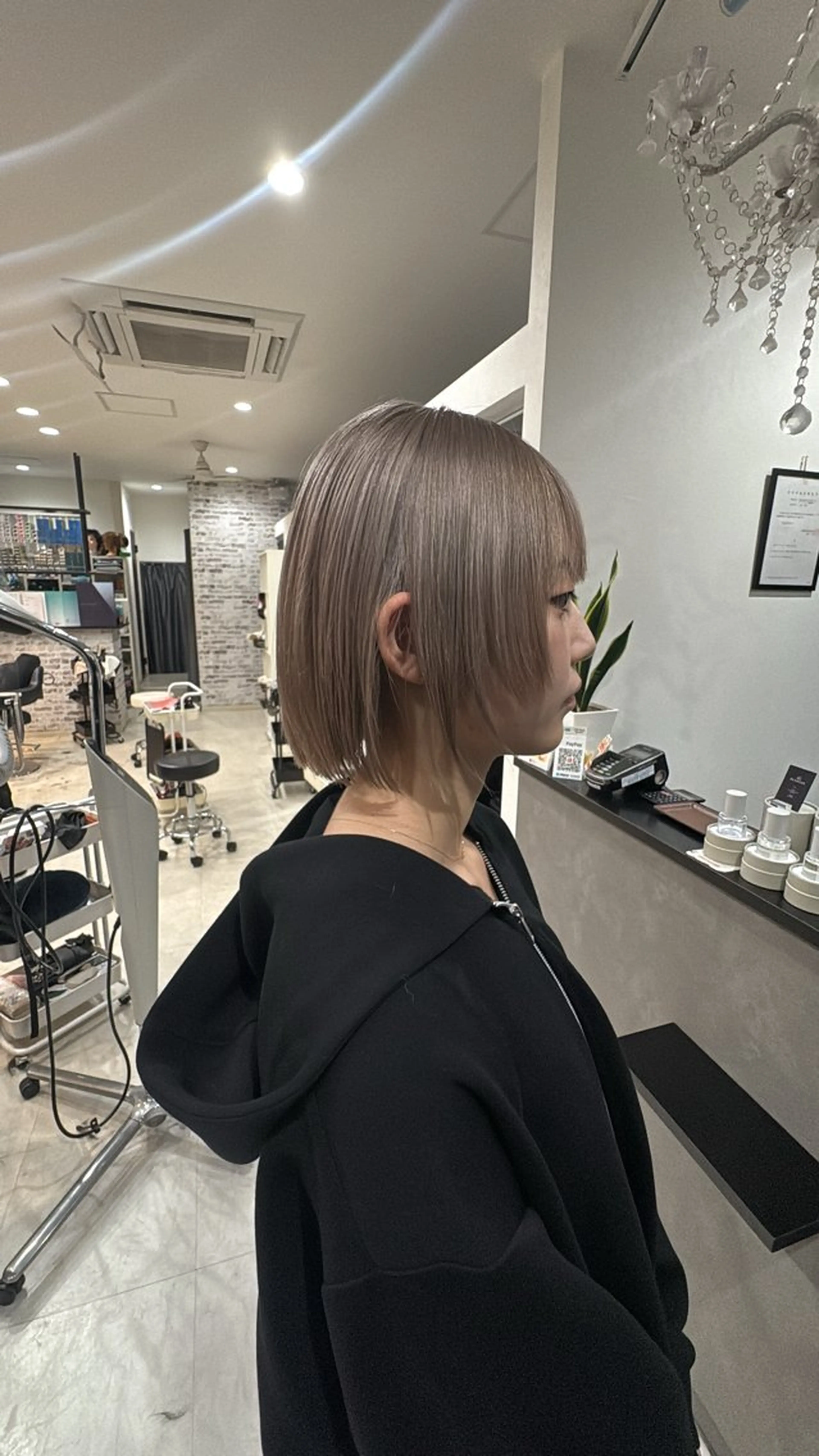ショート カット ヘアカラー 小沢 真澄のヘアスタイル