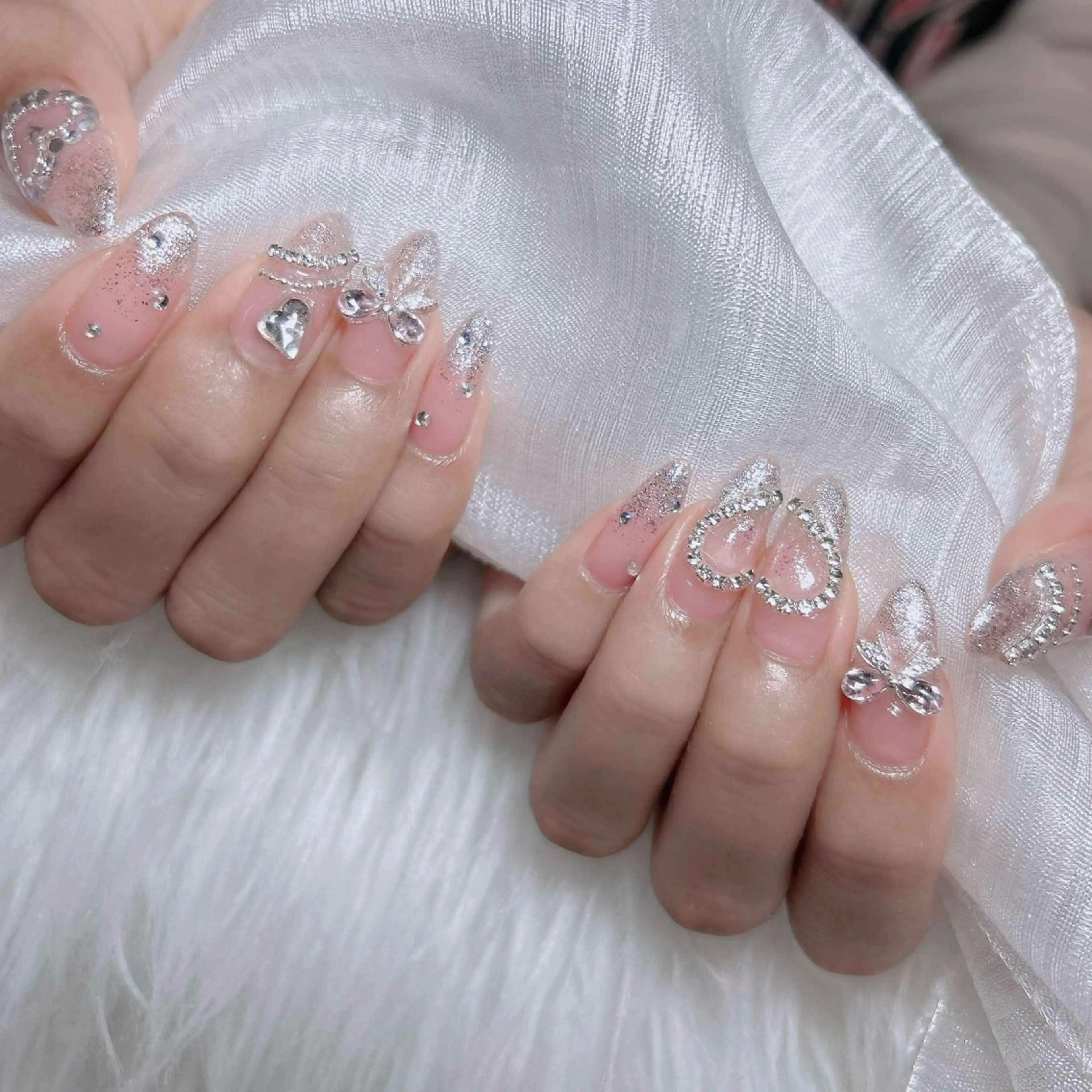 ネイル オーロラネイル チークネイル フットネイル フレンチネイル 韓国ネイル ハンドネイル Lumi Nailのネイルデザイン