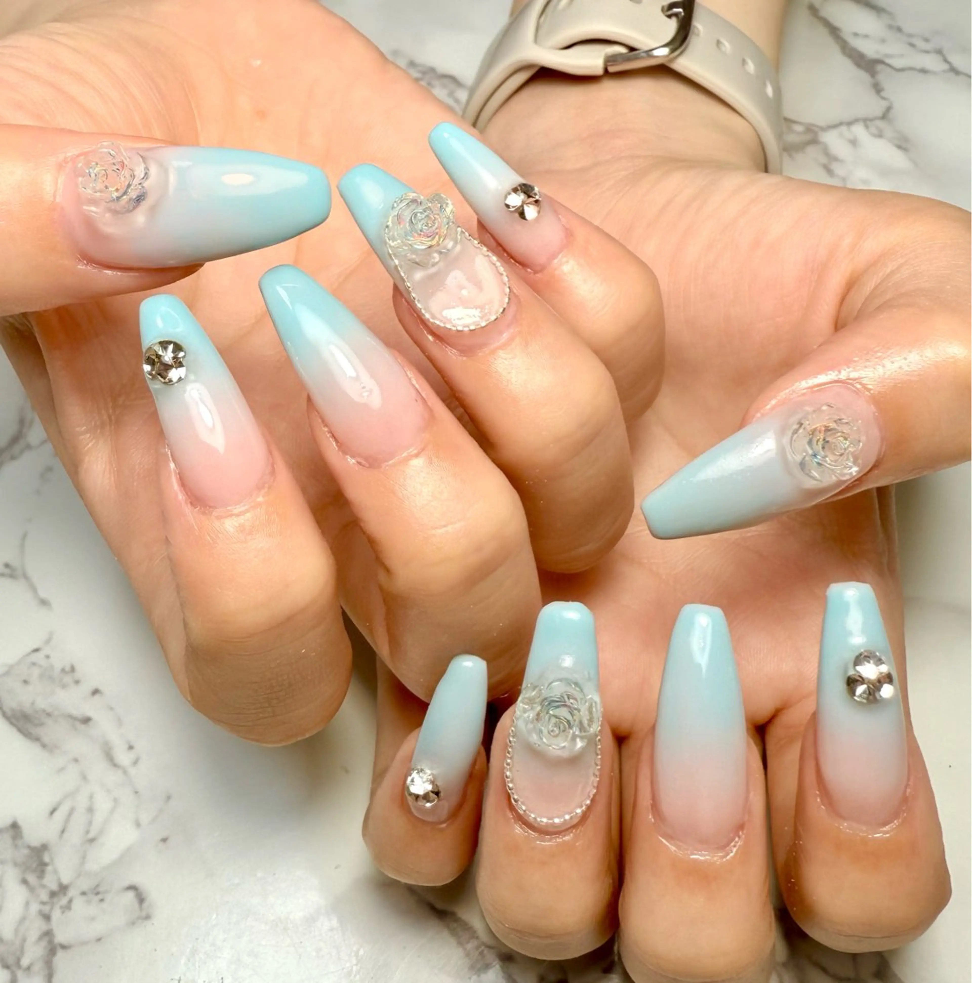 ネイル アートネイル チークネイル フレンチネイル 氷ネイル・うるうるネイル キラキラネイル M.N_ nailのネイルデザイン