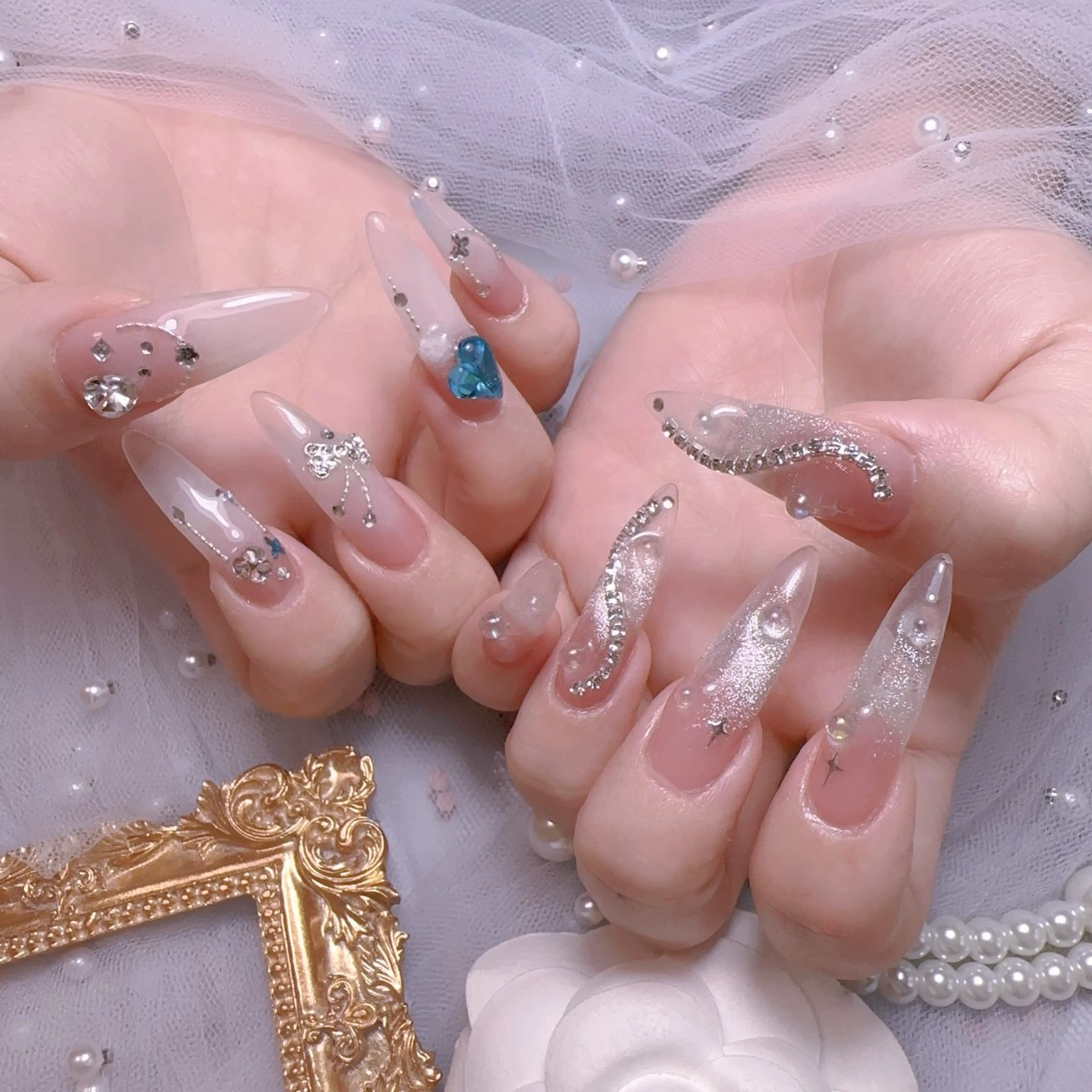 ネイル オーロラネイル フットネイル 韓国ネイル ラメ(グリッター) ラメグラデーション Belle nail salon 新小岩のネイルデザイン