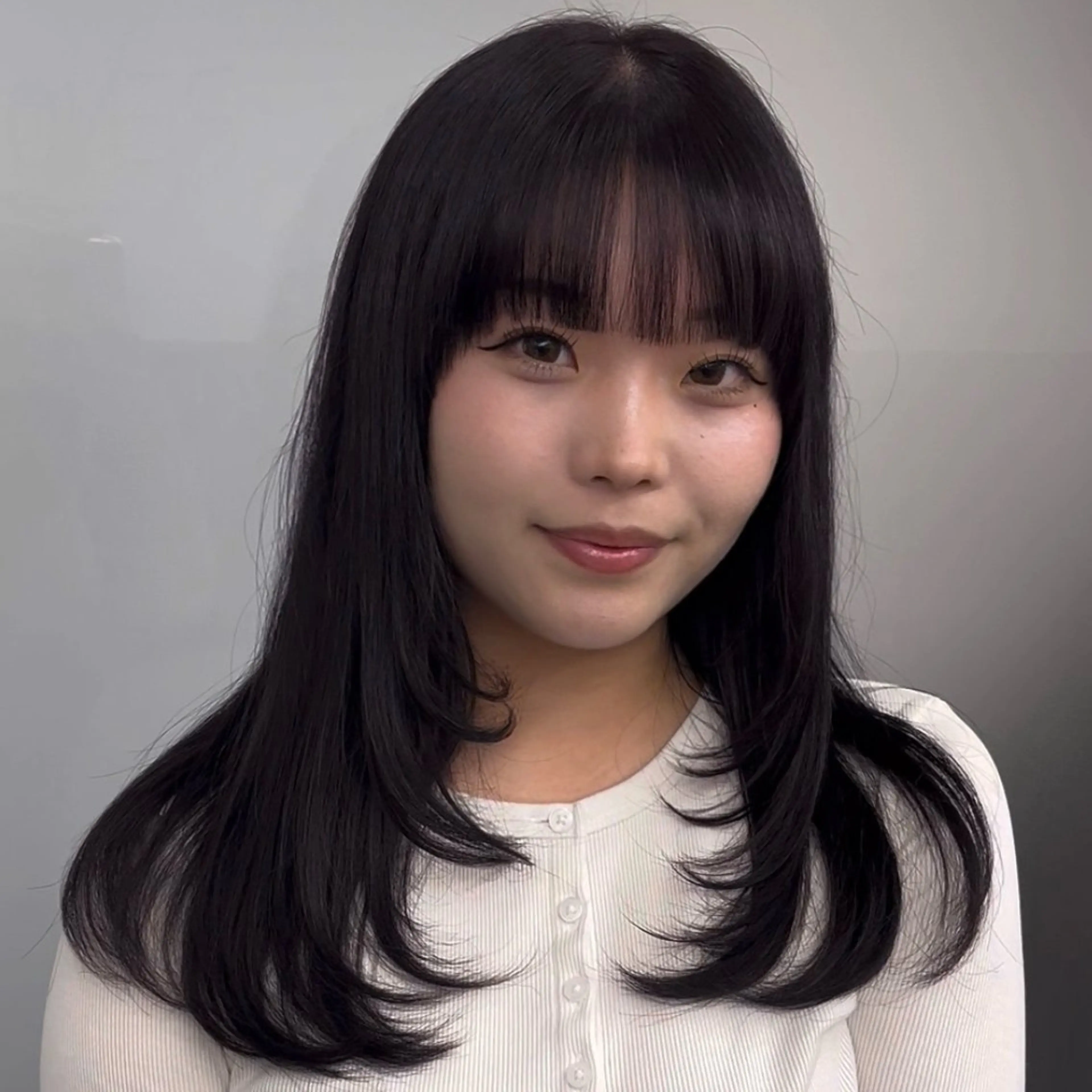 セミロング カット ヘアカラー トリートメント ☘️透明感カラー➕ レイヤー maya☘のヘアスタイル