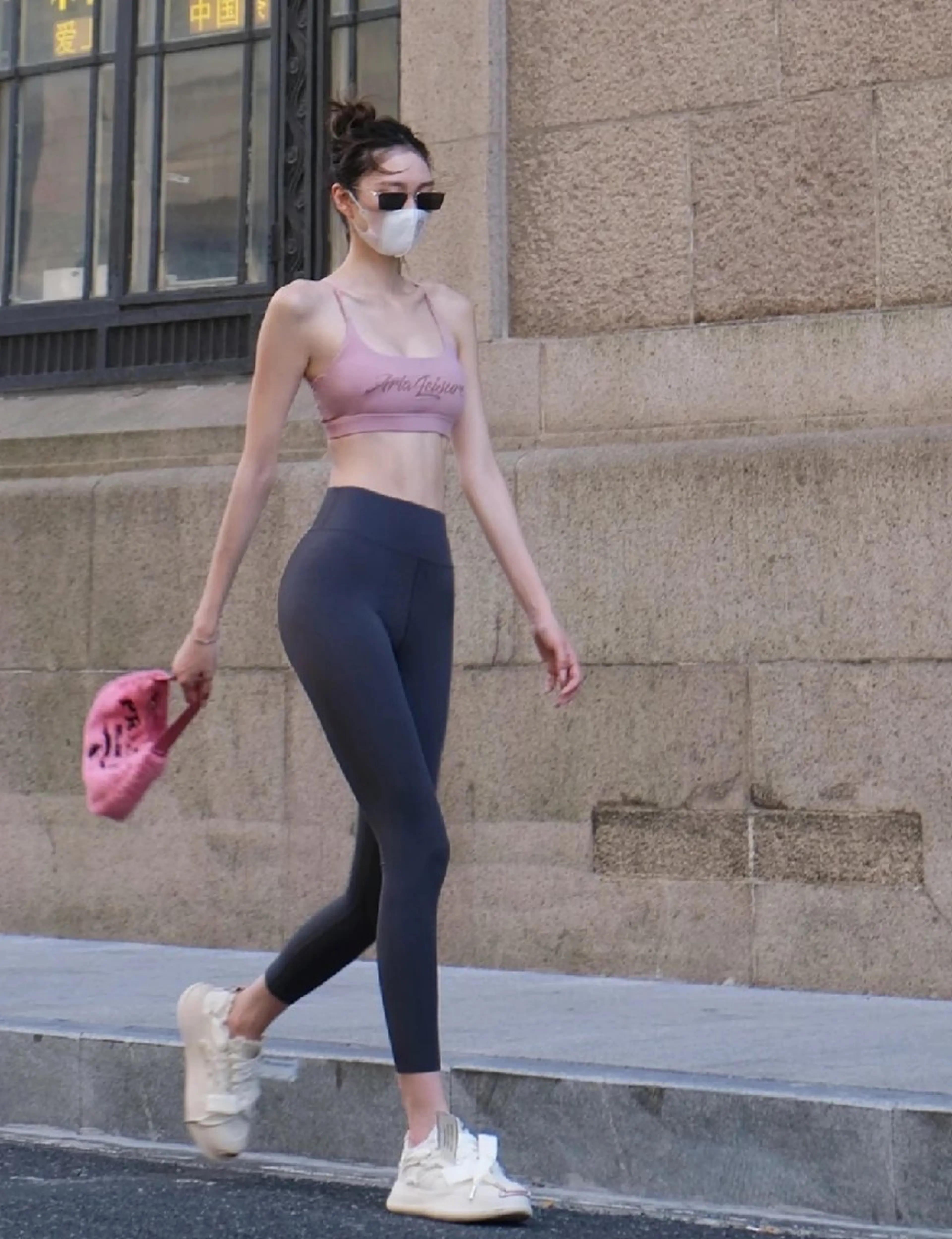 ネイル ブライダルネイル ホワイト aliaハイフ&水光ジェットサロン所属・aliaハーブ水光店 エステティシャン募集のエステ・リラクイメージ