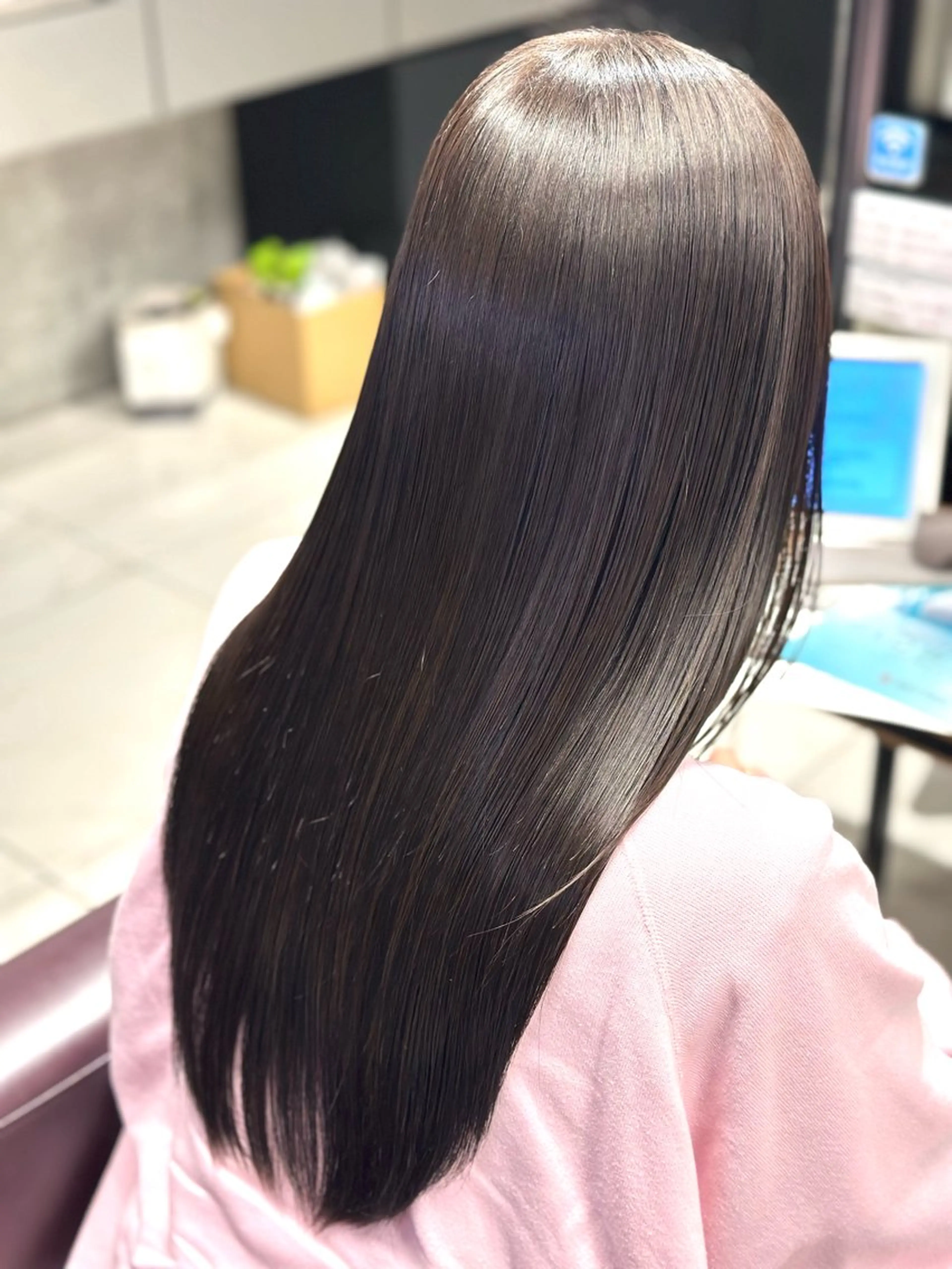 ロング カット ヘアカラー トリートメント 筑波 晃太のヘアスタイル