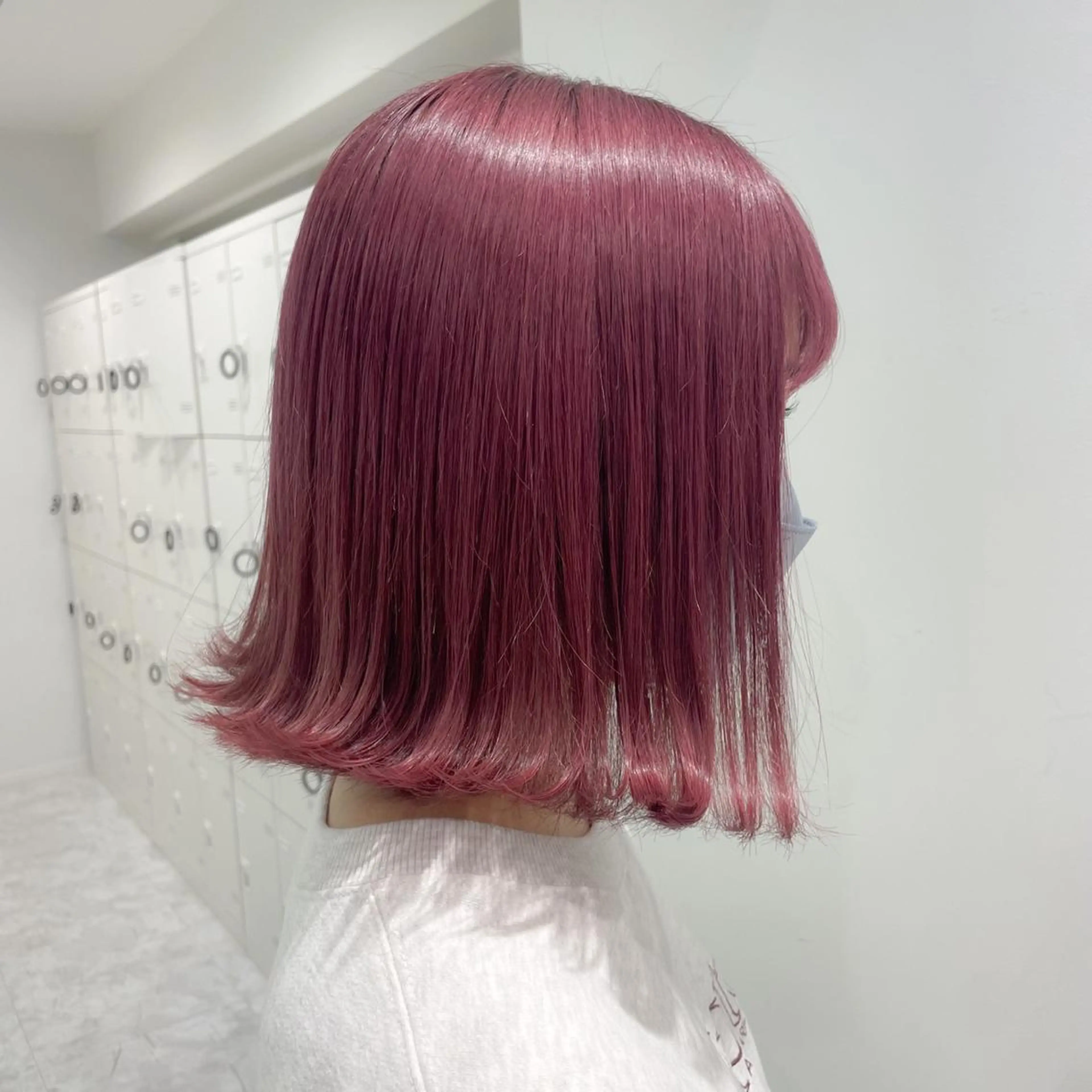 ミディアム ❤︎ワンホンガーリー なハイトーンヘア❤︎のヘアスタイル