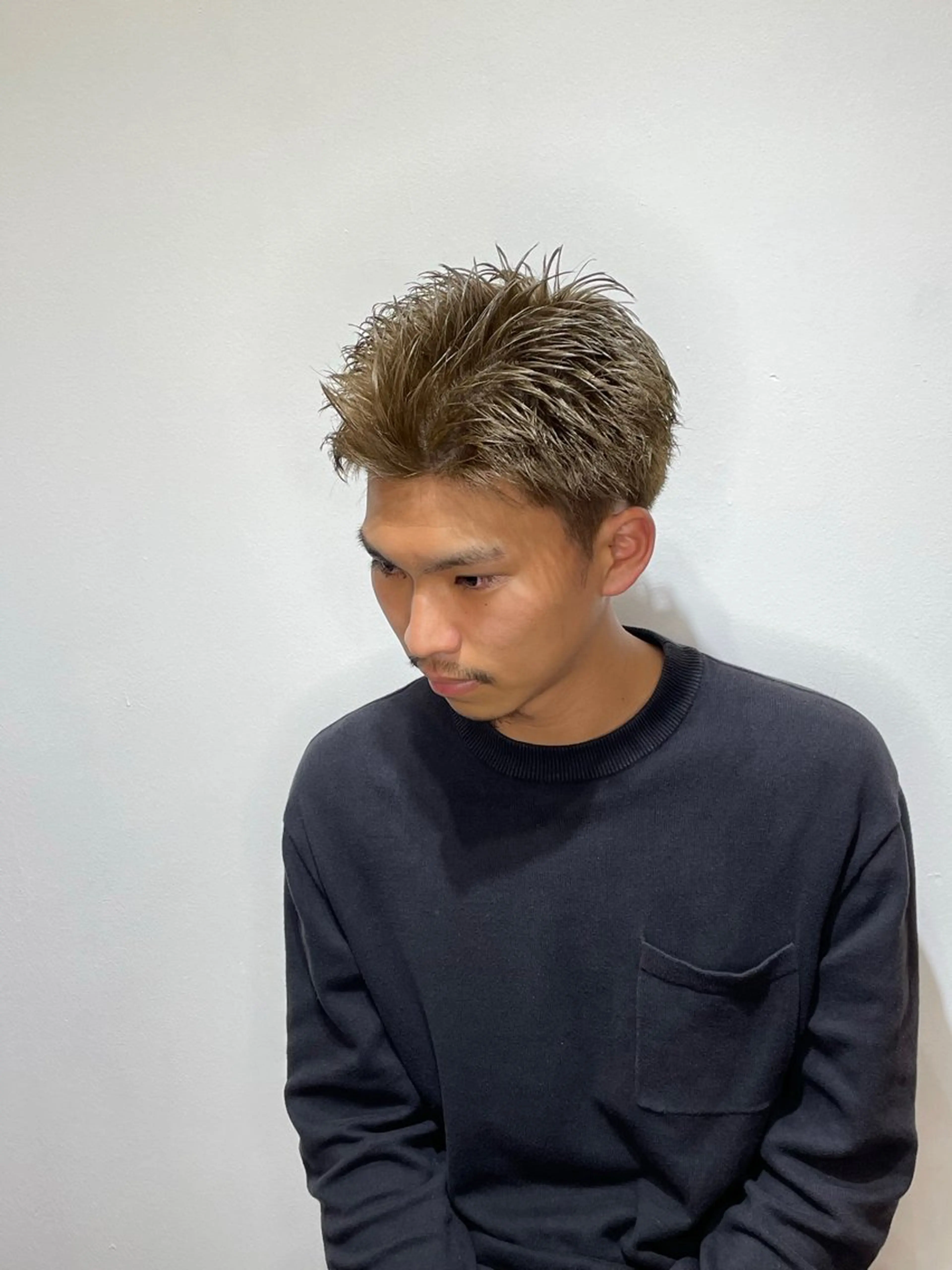ショート カラー メンズ メンズブリーチ メンズハイトーン ベージュカラー ブリーチ ハイトーンカラー メンズカラー/ バレイヤージュ/聖斗のヘアスタイル