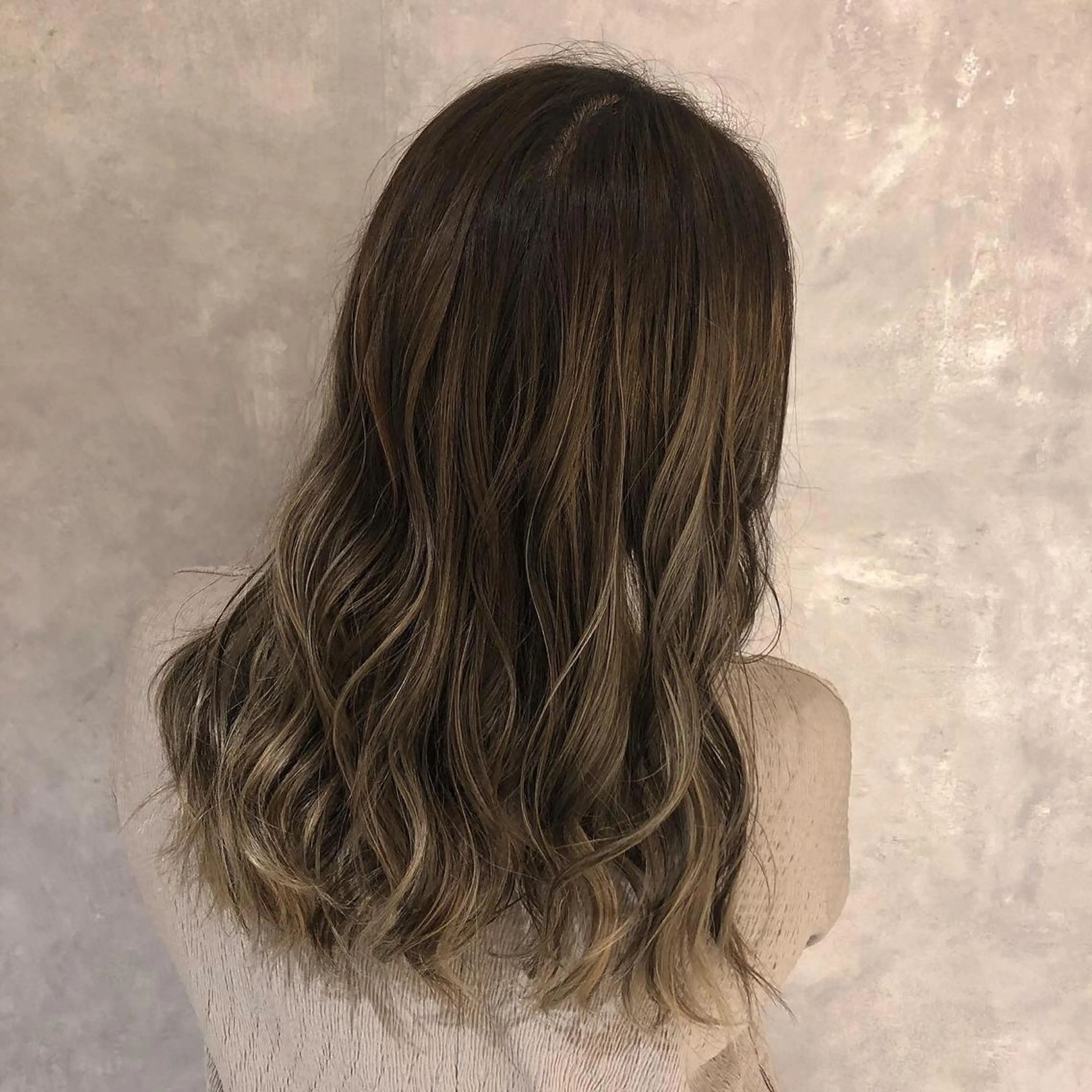 ロング カラー ハイライトカラー ハイライト 美髪矯正/髪質改善/ 艶髪🤍伊藤梨紗のヘアスタイル