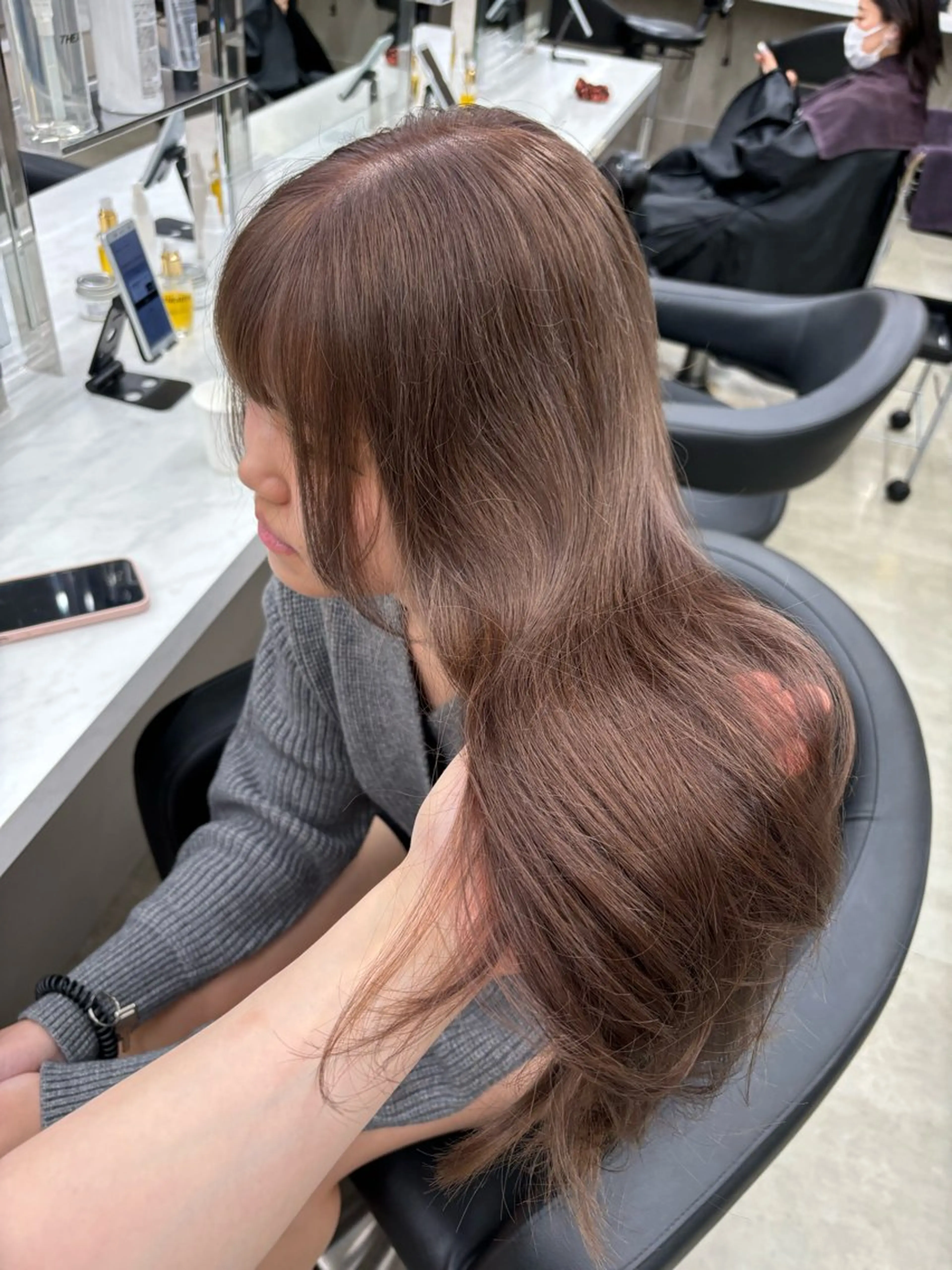 セミロング カラー ベージュカラー ブリーチ ケアブリーチ フォギーベージュ グレージュ カット ヘアカラー トリートメント ヘッドスパ ヘアセット 表参道ハッシュカット レイヤー/リノンのヘアスタイル