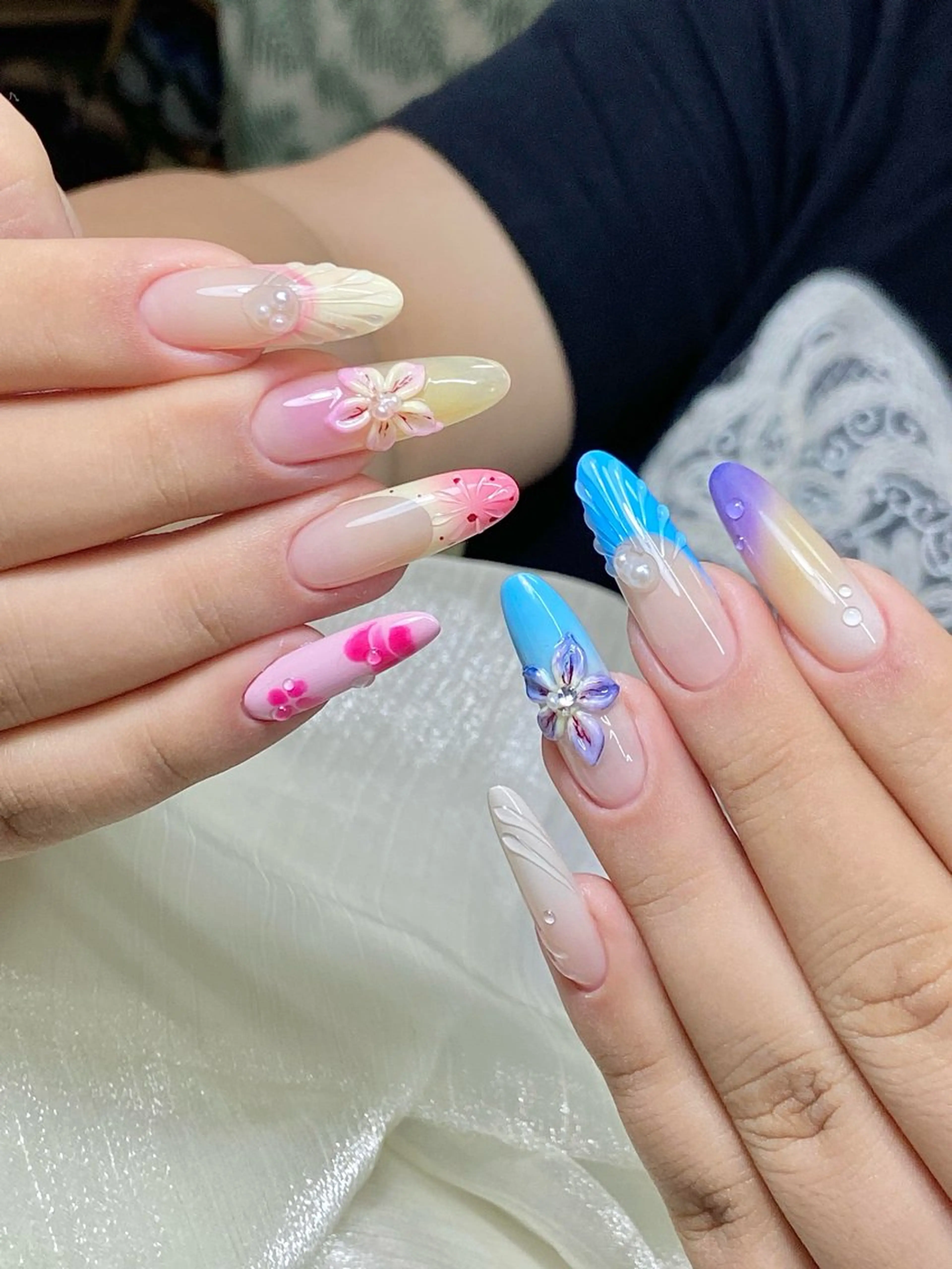 【長さだし10本】 💅持ち込みやりデザイン➕🌟高級パーツ（パーツ作り）の写真