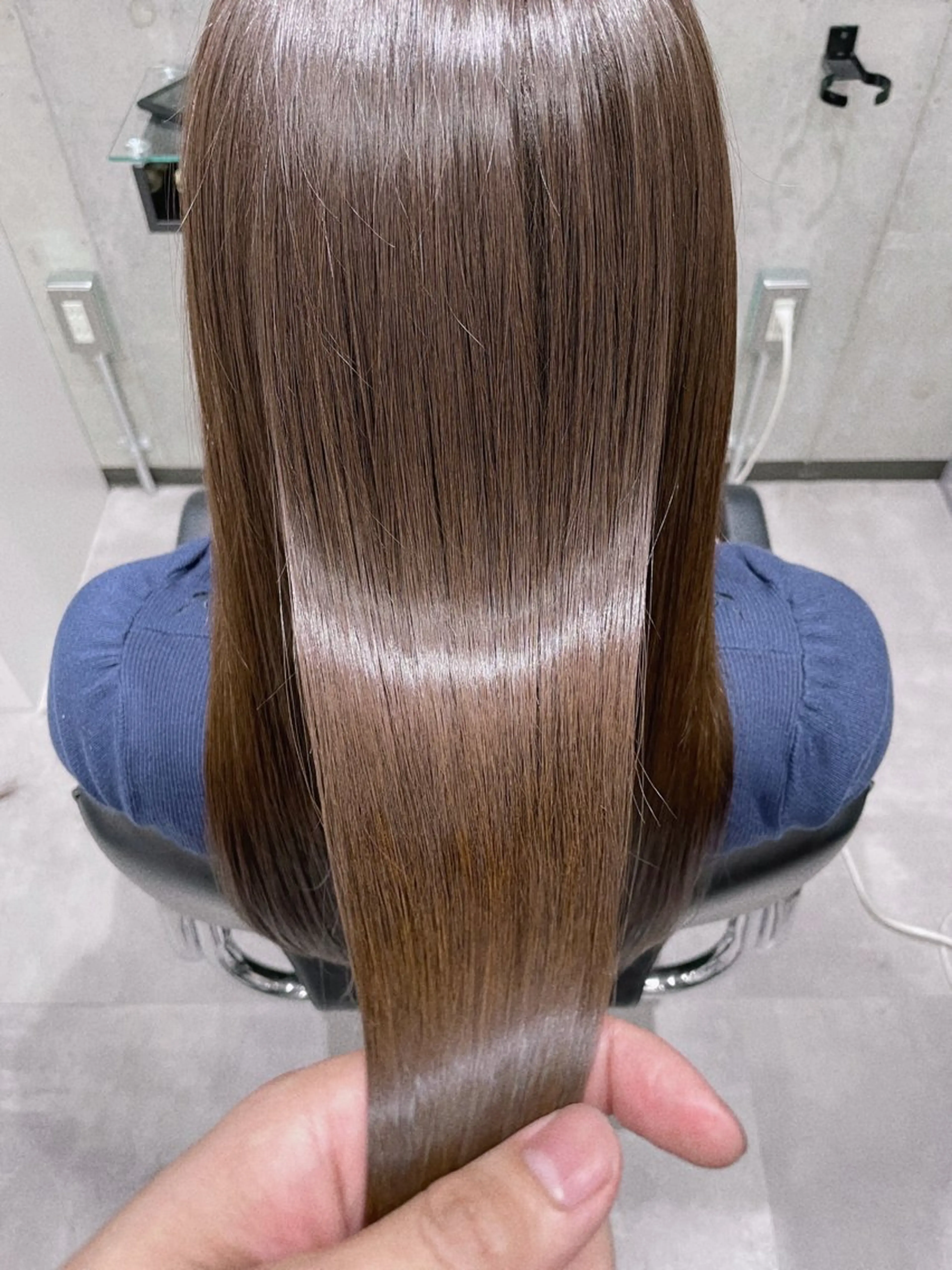 ミディアム カラー トリートメント Leyシェアサロン所属・KenIchi施術者 1%未満ドライカットのヘアスタイル