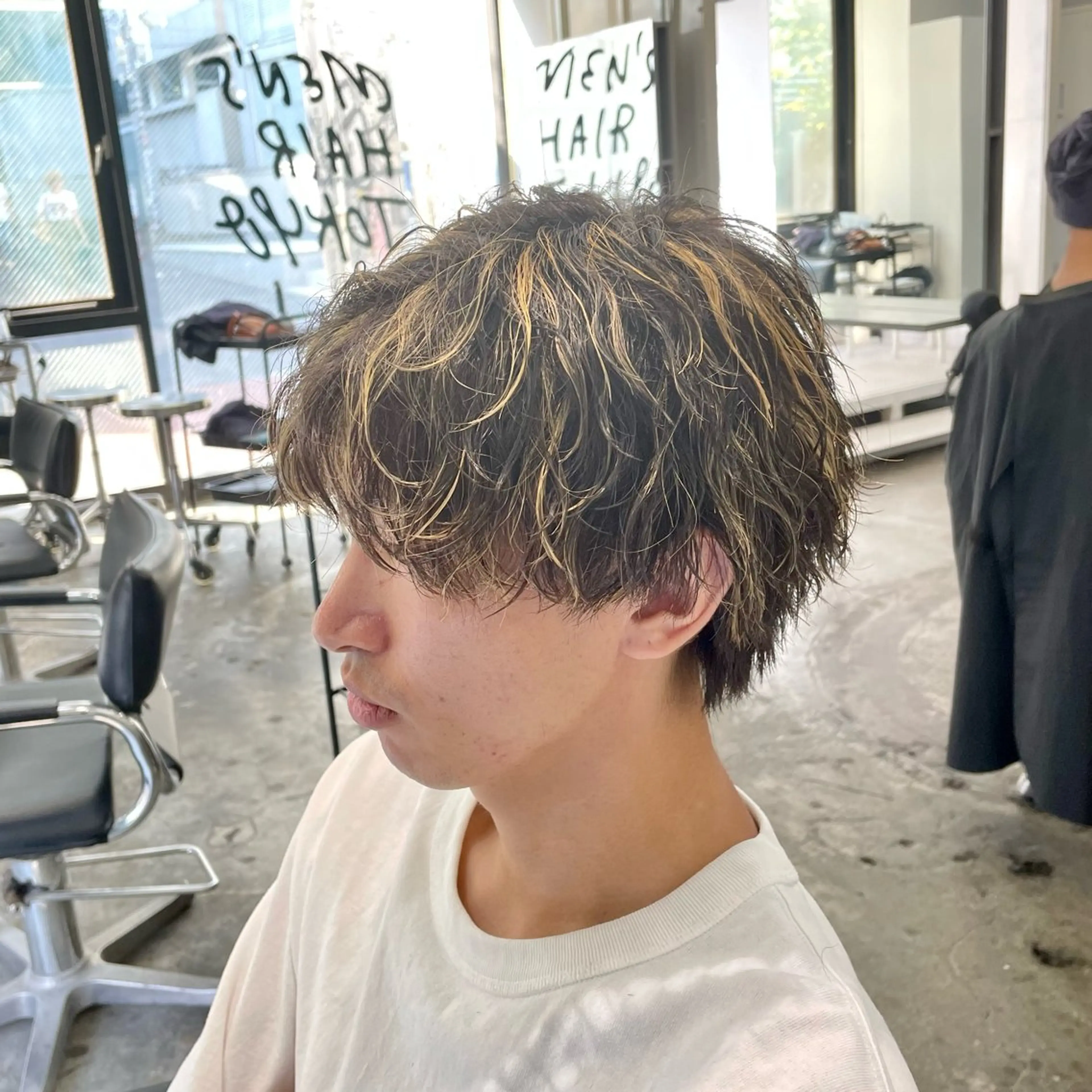 ショート カラー パーマ メンズ アップバング メンズハイライト ハイライトカラー ハイライト カット ヘアカラー パーマ メンズ特化美容師/ 藤戸 椋のヘアスタイル