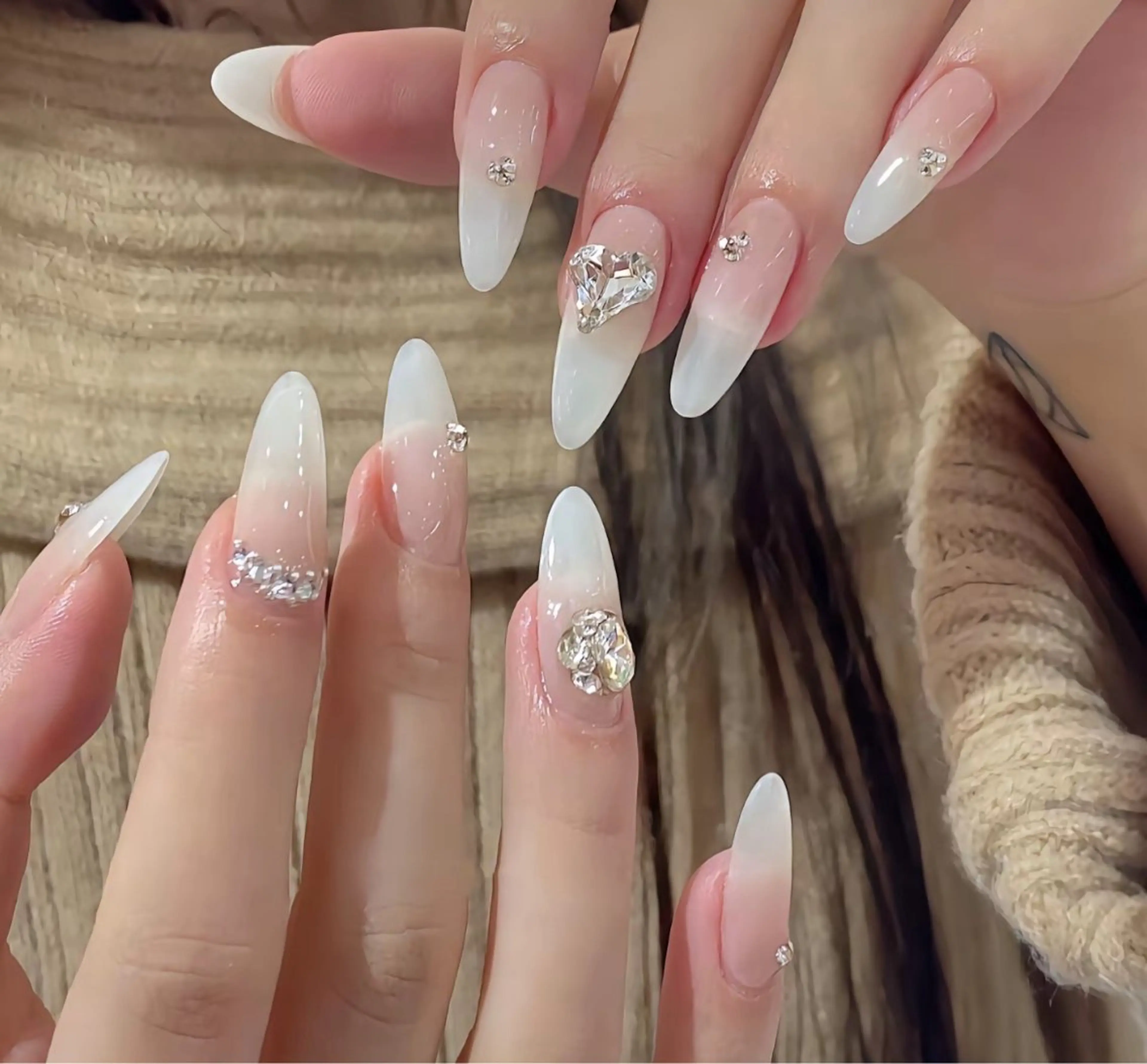 ネイル チークネイル フットネイル フレンチネイル 韓国ネイル 持ち込み ハンドネイル candy nail 韓国風ワンホンネイルのネイルデザイン