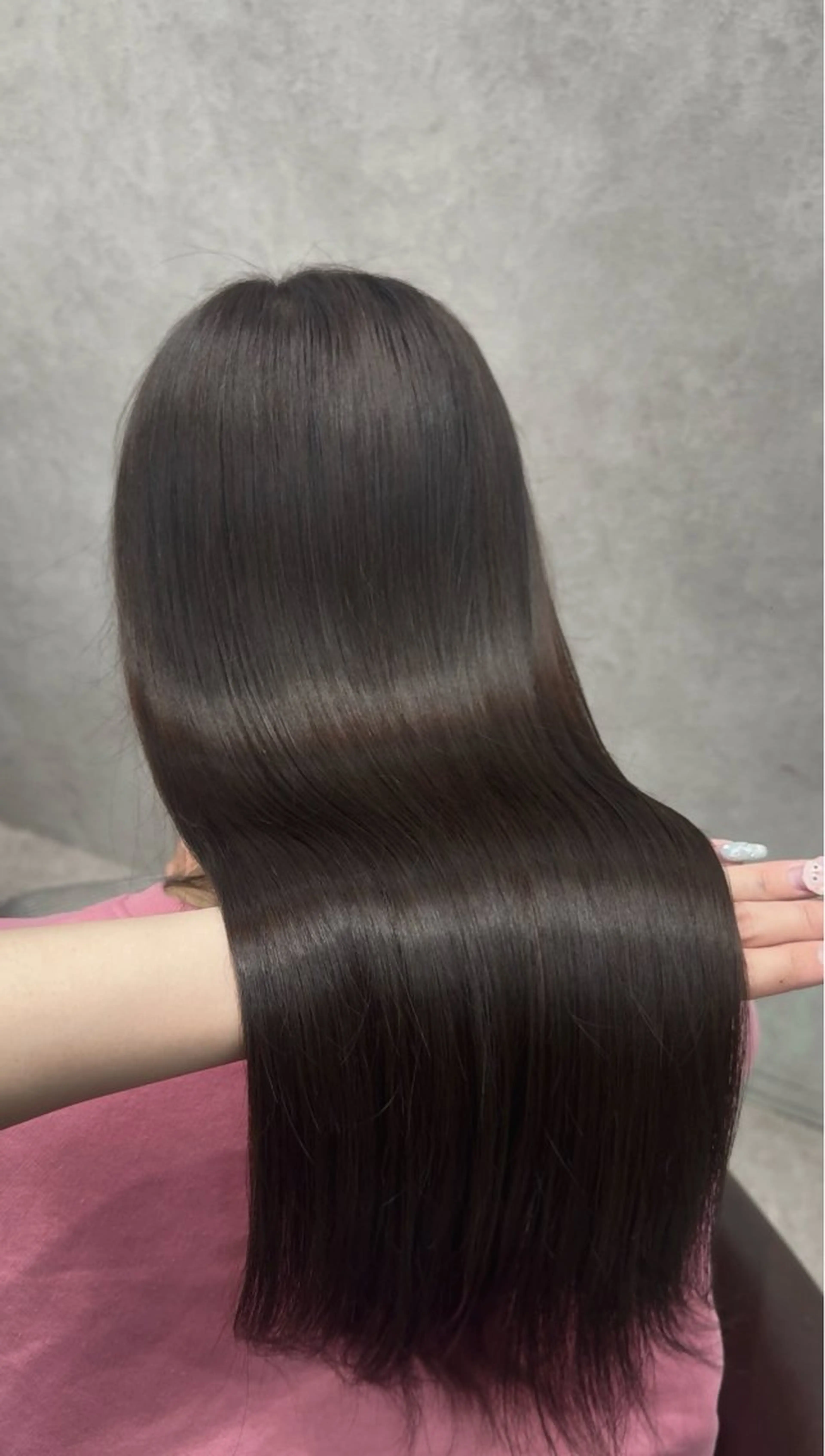 ロング ヘアカラー トリートメント Nanami / ベージュ/グレージュのヘアスタイル