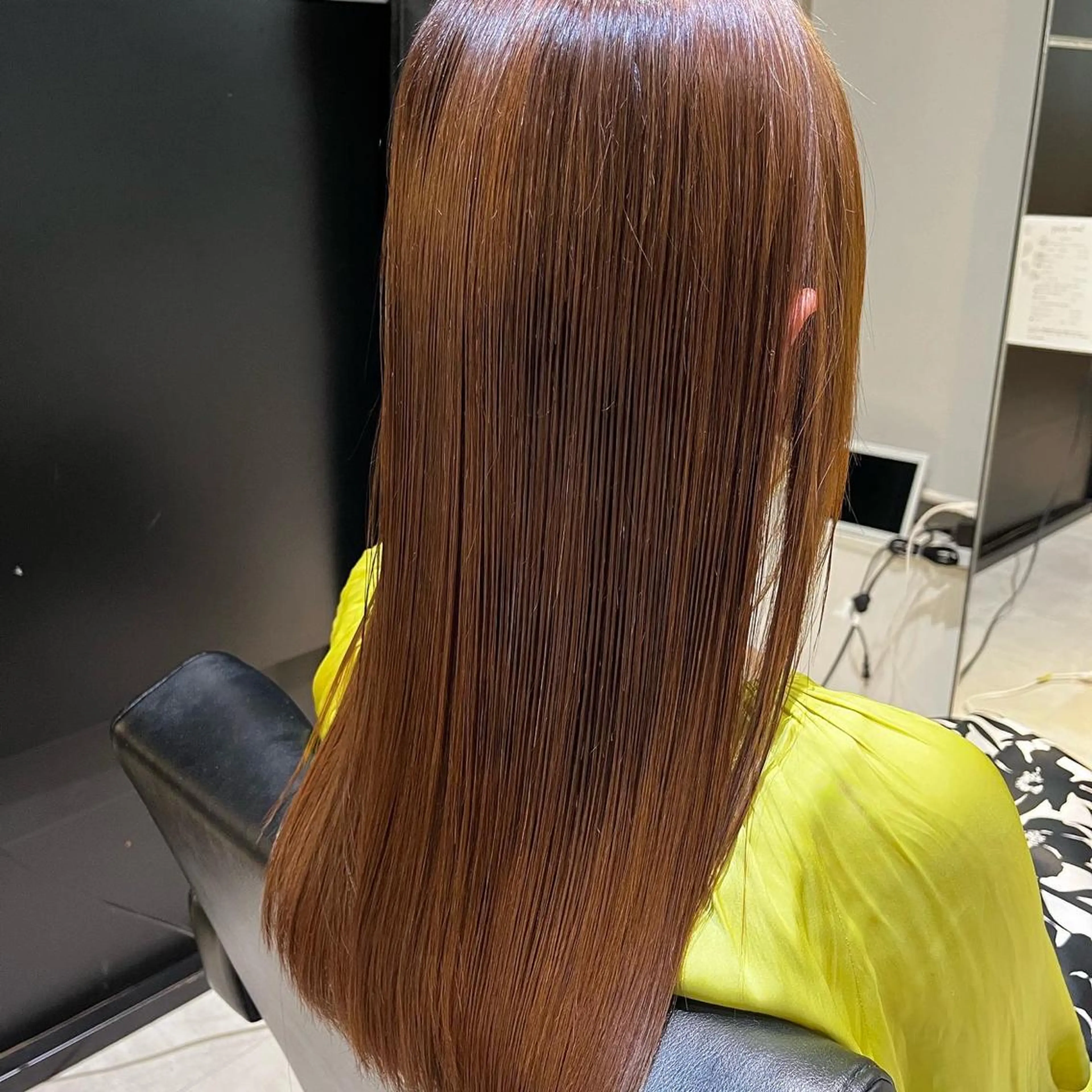 セミロング 縮毛矯正 髪質改善IENA店長 小泉拓のヘアスタイル