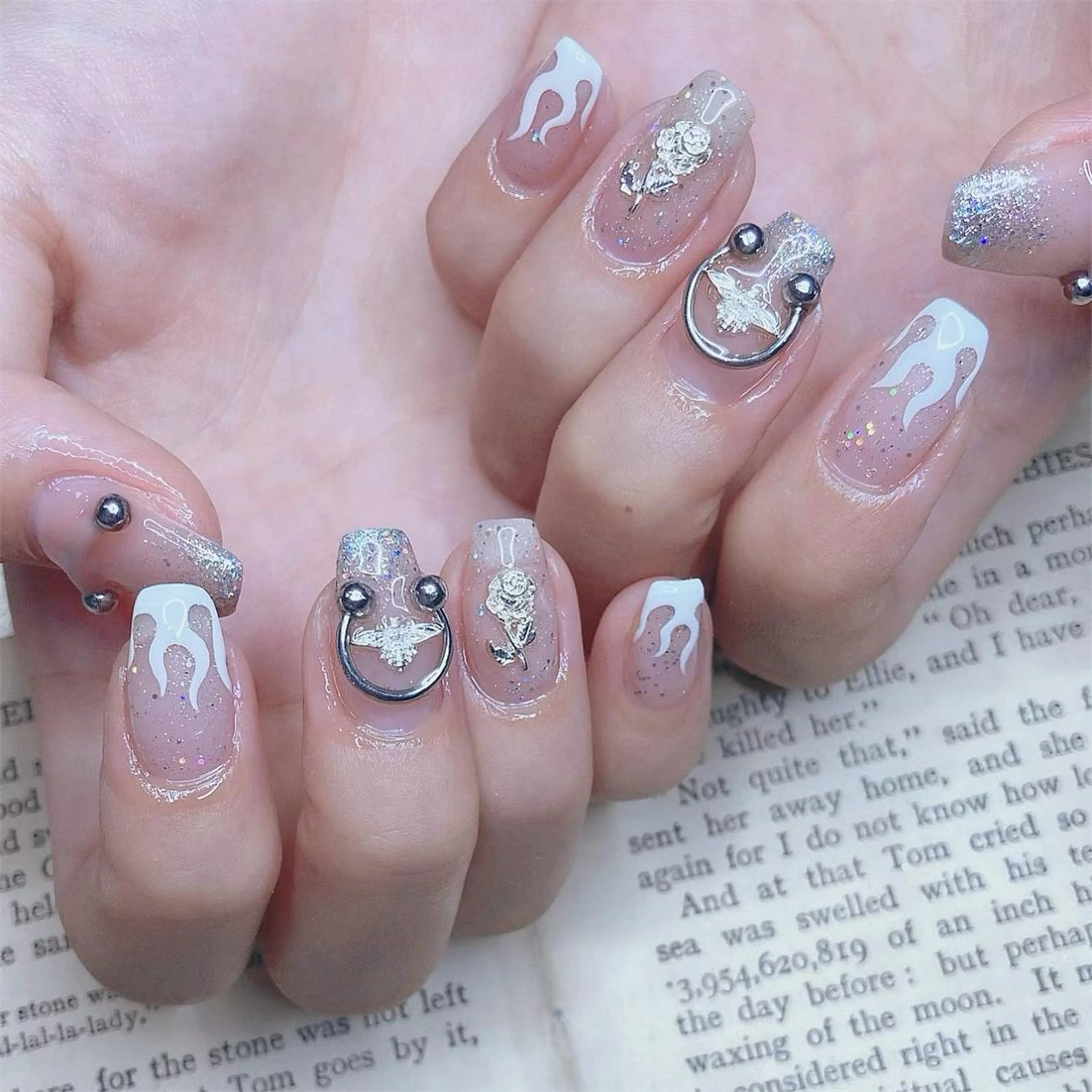 ネイル NOIROUGE所属・NOI ROUGEのネイルデザイン