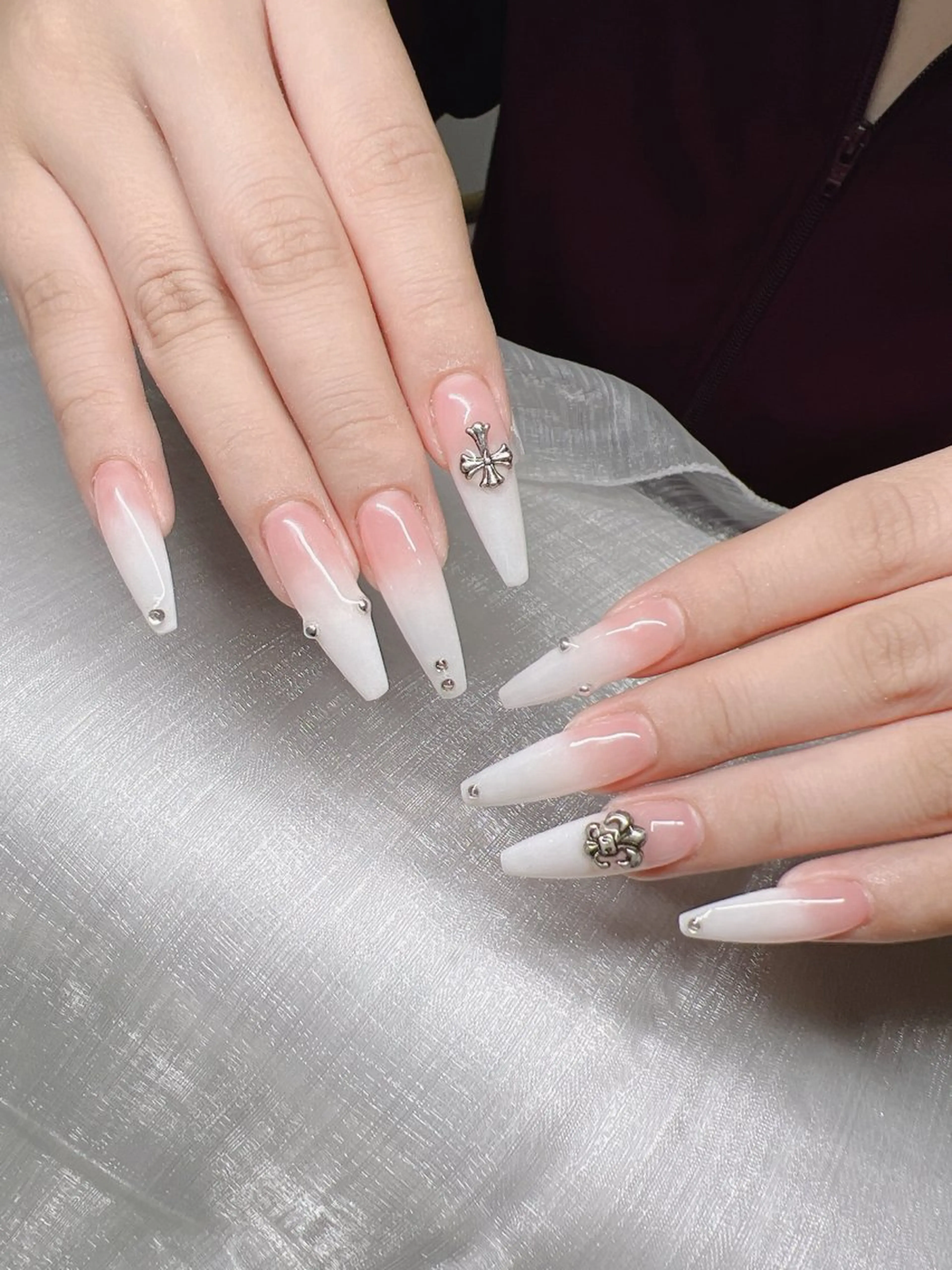 ネイル ハンドネイル Lee Nailsのネイルデザイン