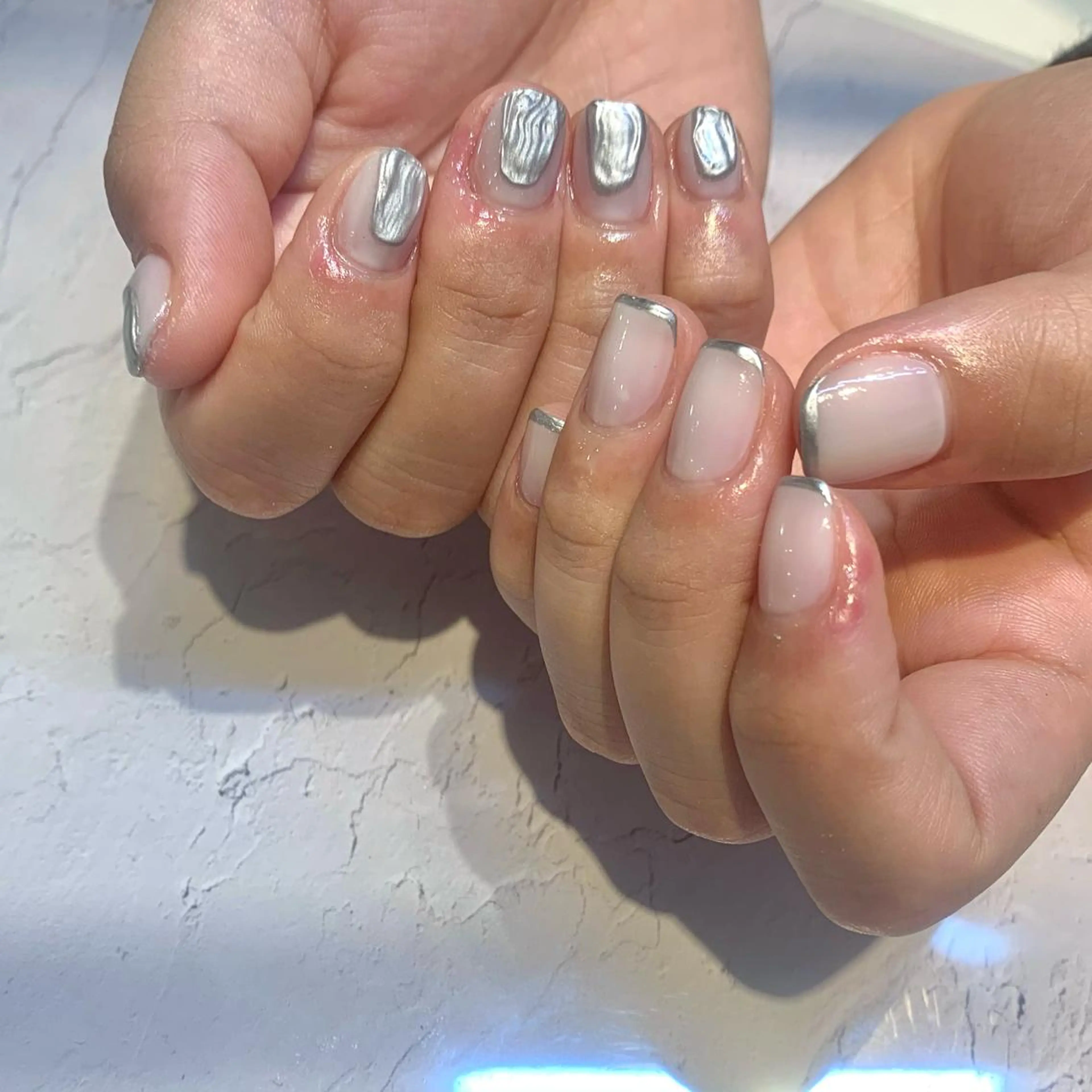 ネイル フレンチネイル 持ち込み ハンドネイル 鈴木 まゆのネイルデザイン