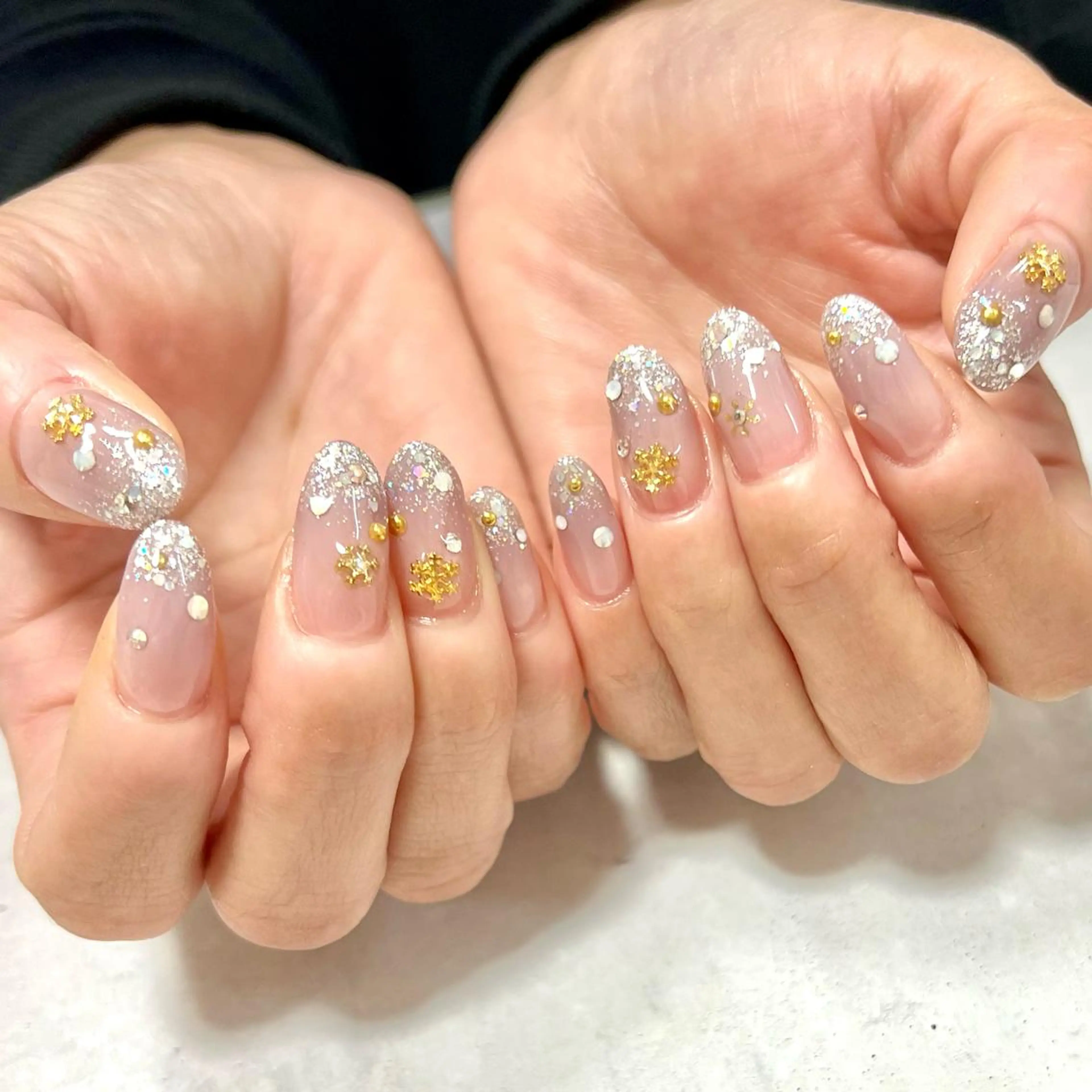 ネイル グラデーション ラメ(グリッター) オフィスネイル シンプルネイル 冬ネイル ステラ marikominoのネイルデザイン