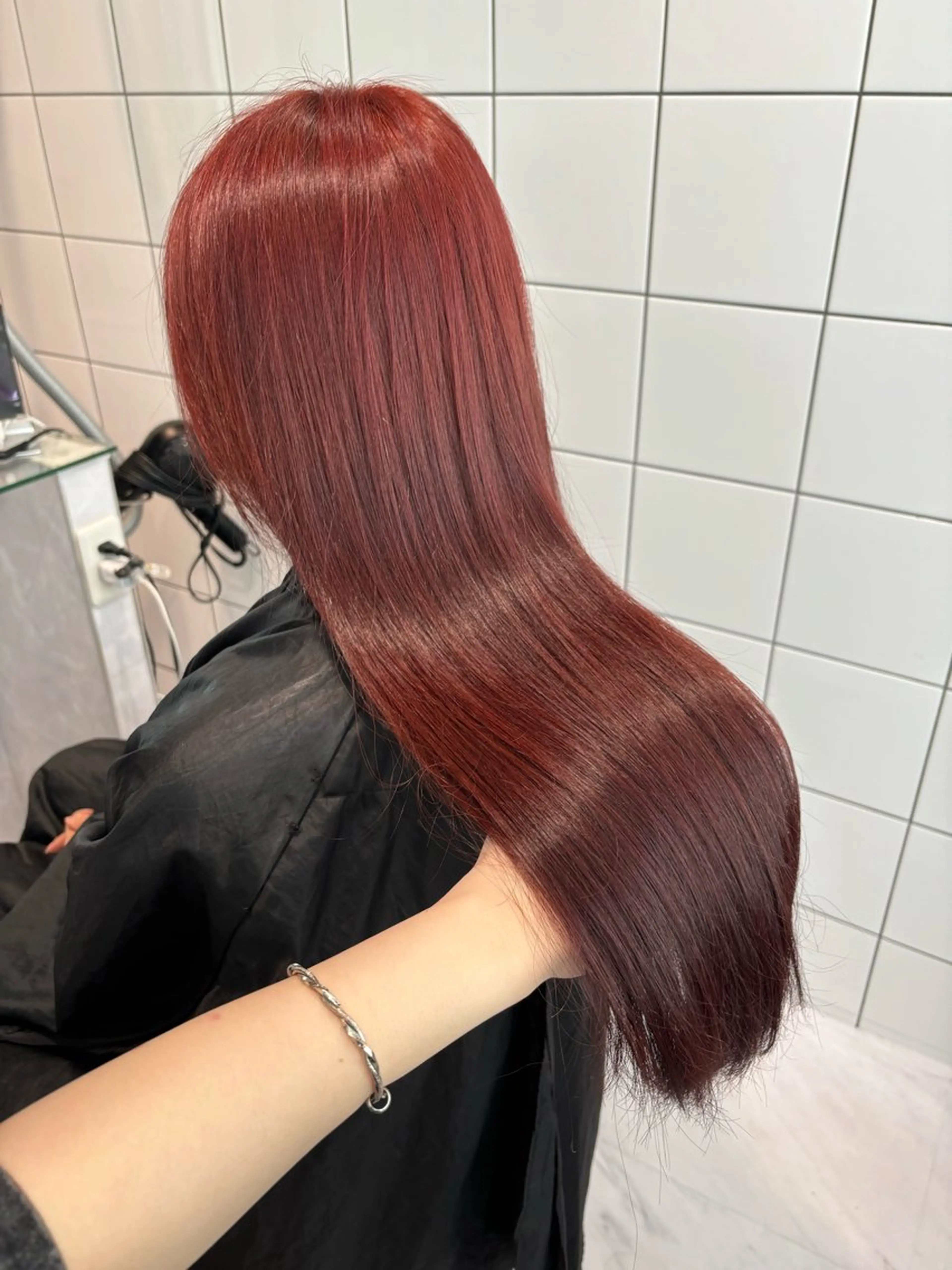 ロング カラー レッドカラー 表参道♡暗髪^ྀི 艶カラー♡アユミのヘアスタイル