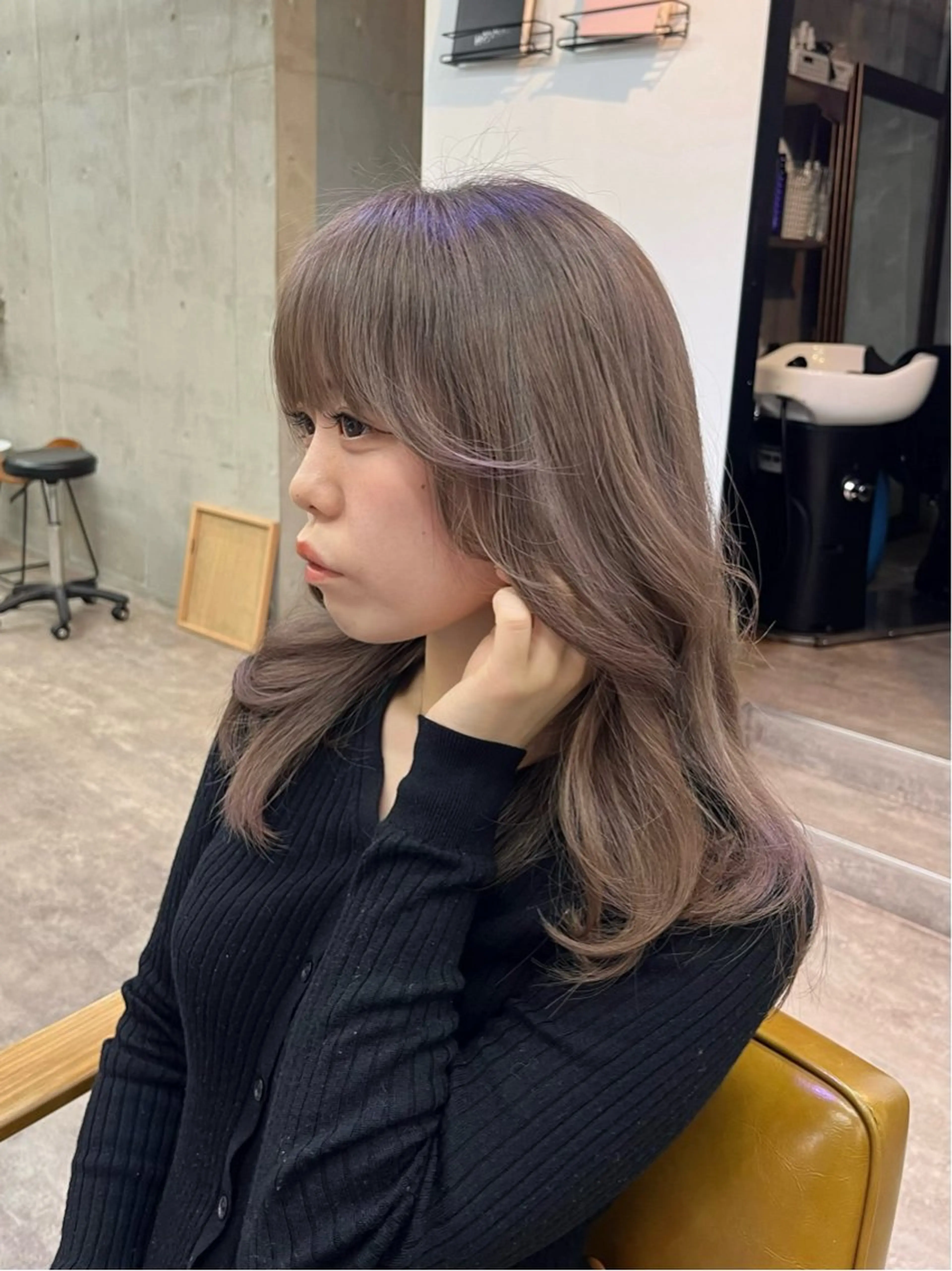 セミロング 顔周りカット ヘアカラー SALT WATER所属・🫐 𝐌𝐚𝐨 🫐ボブモデル募集のヘアスタイル