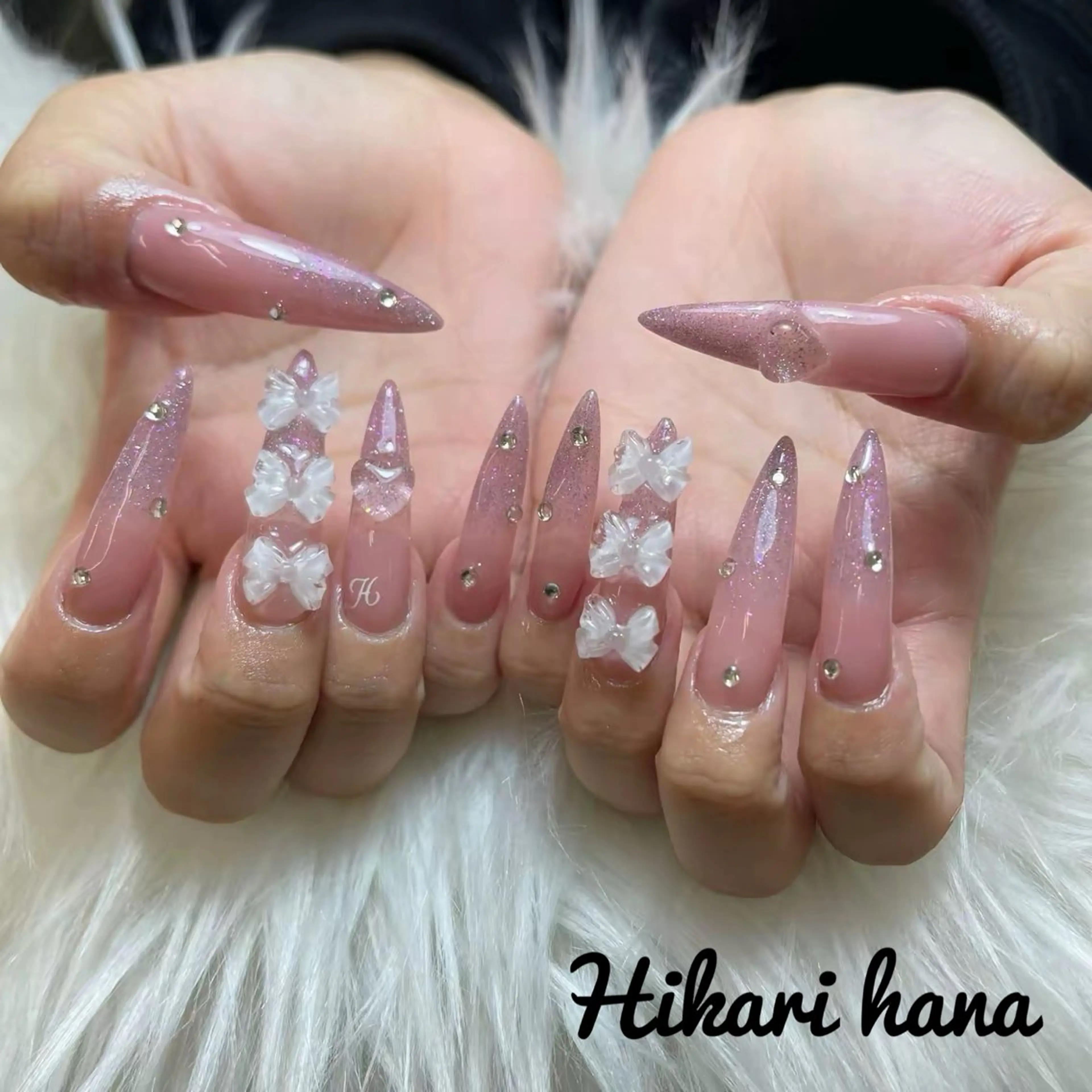 ネイル チークネイル フレンチネイル グラデーション キラキラネイル 韓国ネイル ハンドネイル HIKARI HANA NAIL所属・HIKARIHANA NAILのネイルデザイン
