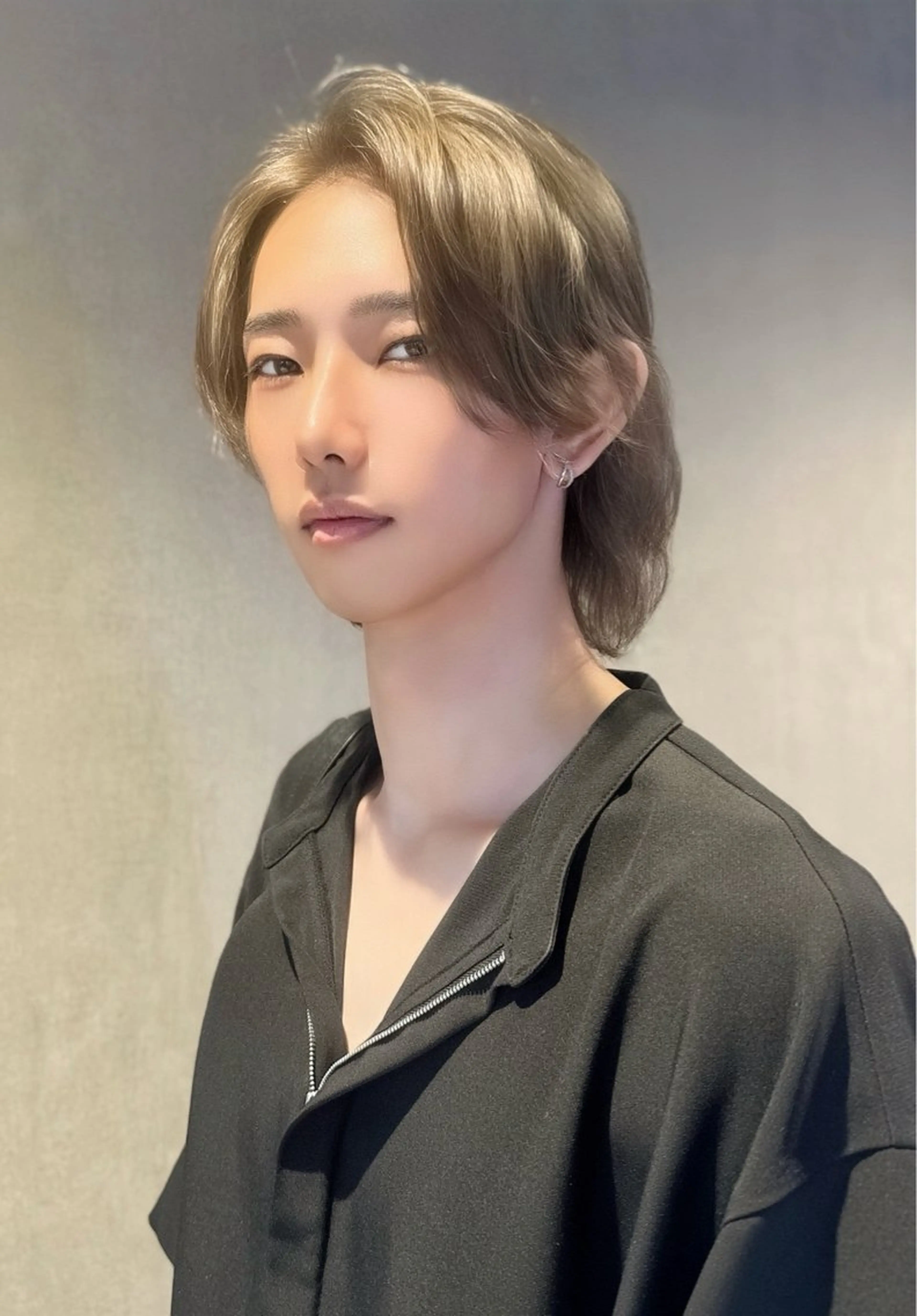 ミディアム ヘアカラー 村井 隆仁のヘアスタイル