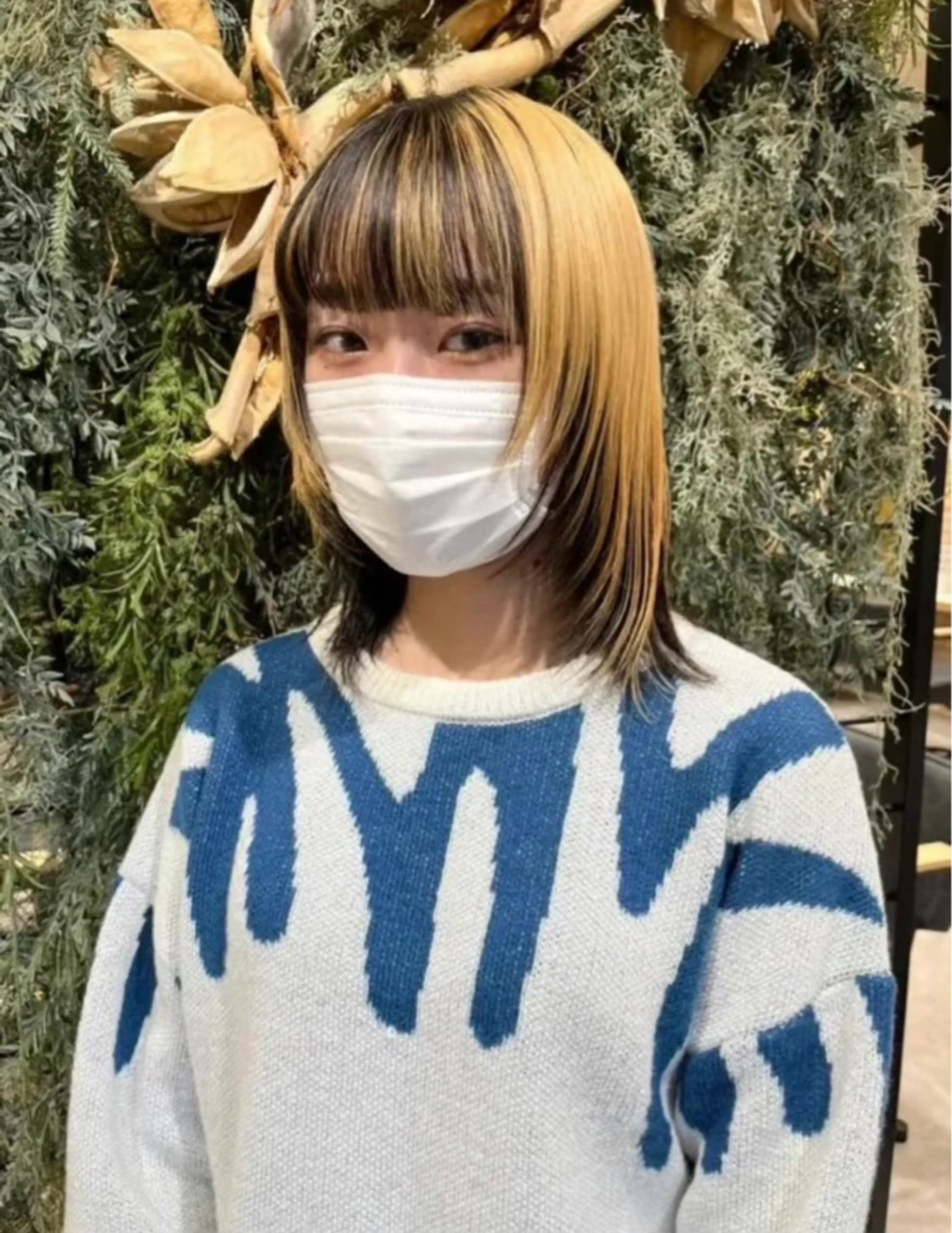 ショート カラー ハイトーン/レイヤー /メンズパーマのヘアスタイル