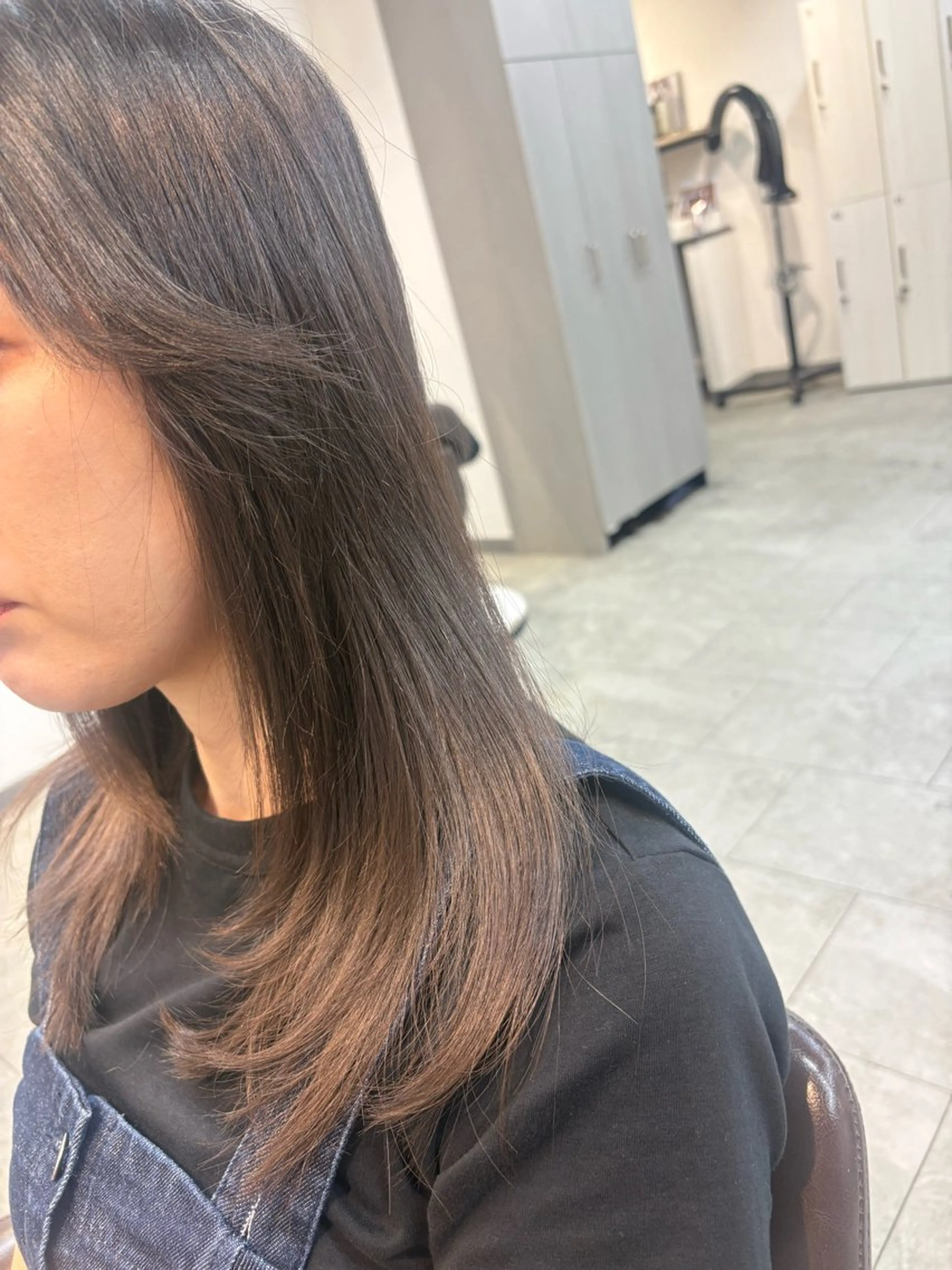 ロング レイヤーカット neaf 六本木店所属・六本木🩷ハイライト 望月彩音のヘアスタイル