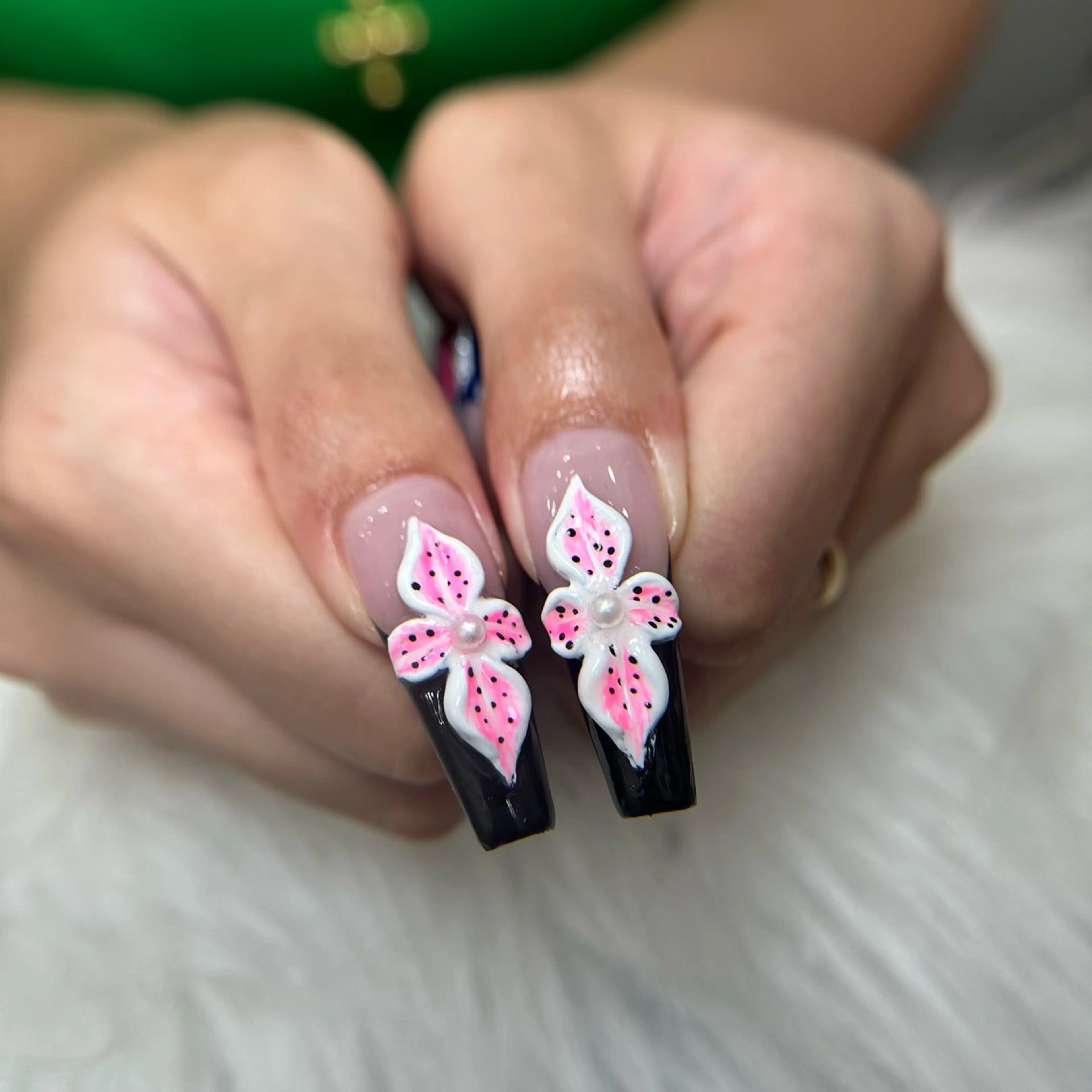 ネイル フレンチネイル グラデーション 韓国ネイル マグネットネイル シンプルネイル ハンドネイル CoMo Nail Studio所属・CoMo Nailのネイルデザイン