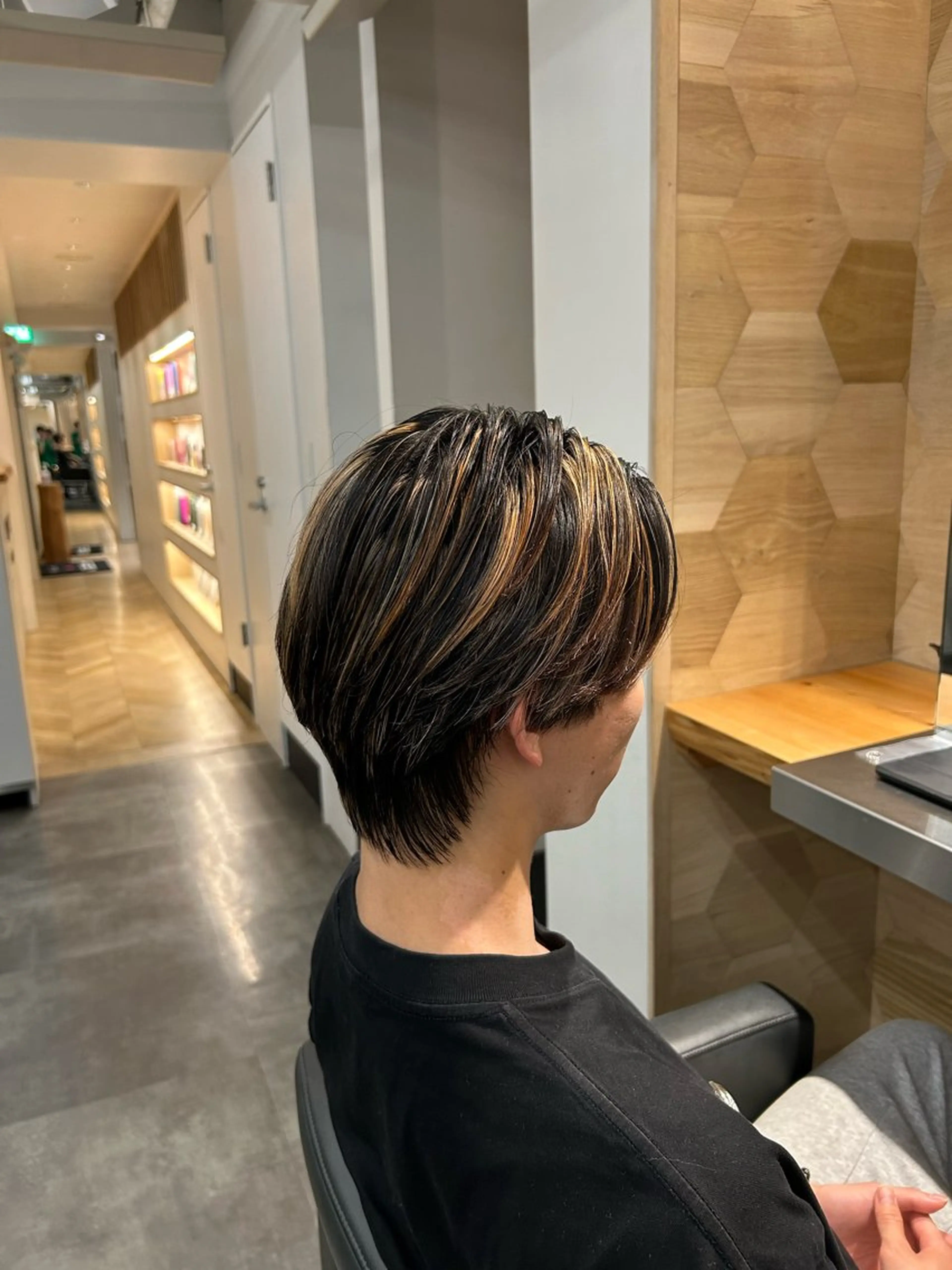 カラー メンズ メンズブリーチ メンズハイライト ブリーチ ハイライトカラー 森珀斗/銀座 /ショートボブのその他イメージ