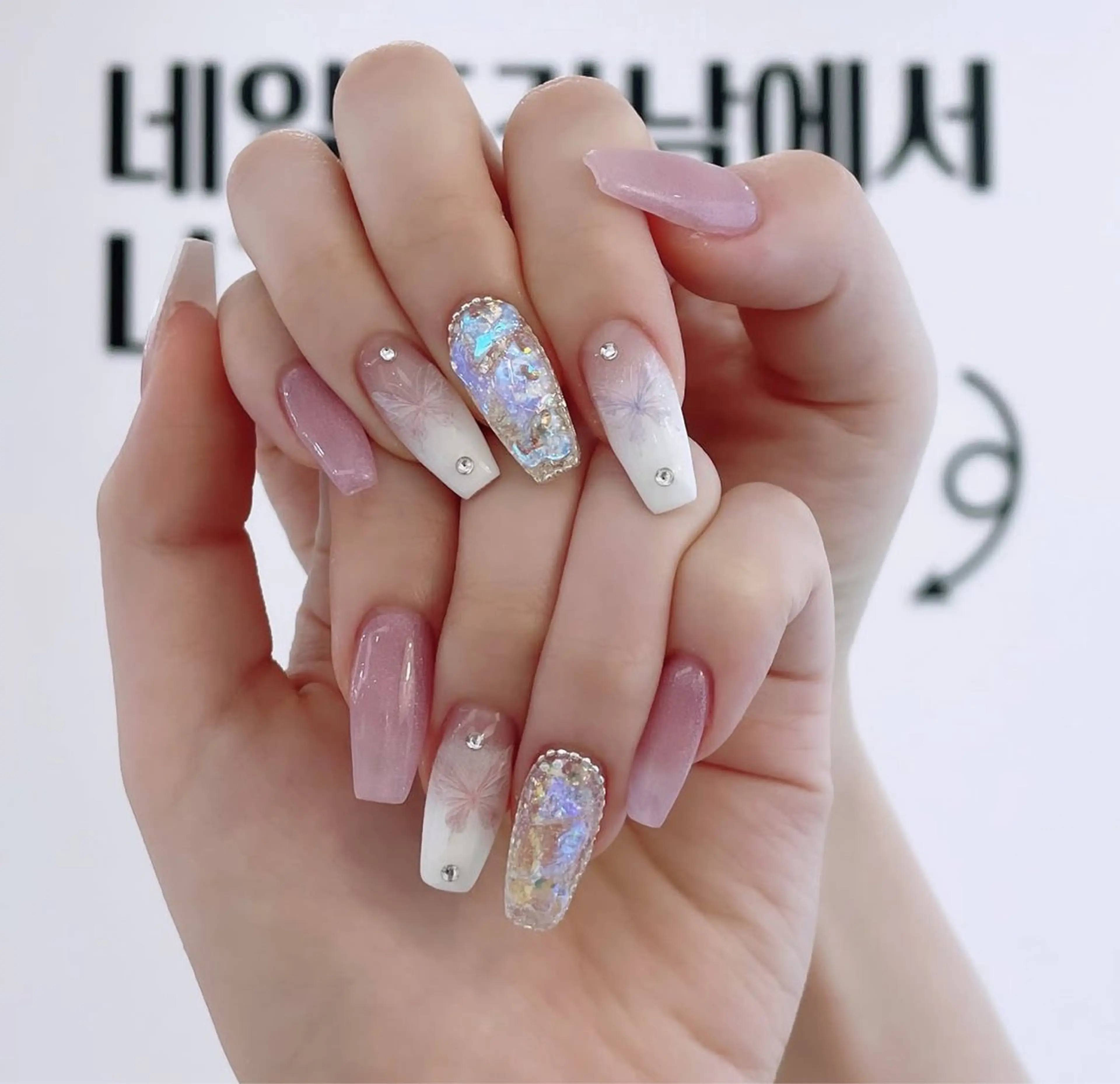 ネイル アートネイル ジェルネイル ネイルチップ ハンドネイル Rin Rin TA Nailのネイルデザイン