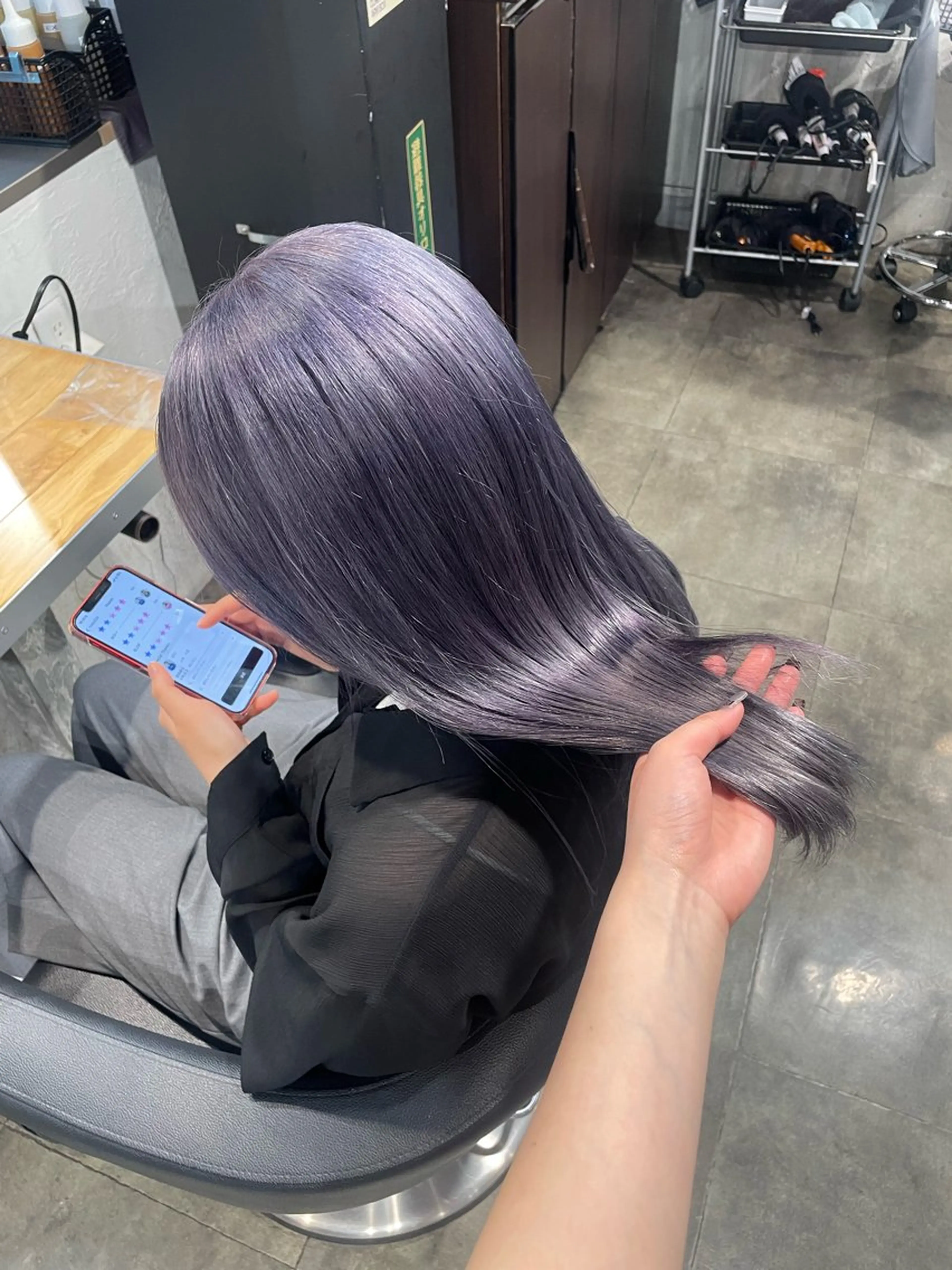 セミロング カラー ヘアカラー ハイトーンブロンド 横浜💞ミオのヘアスタイル