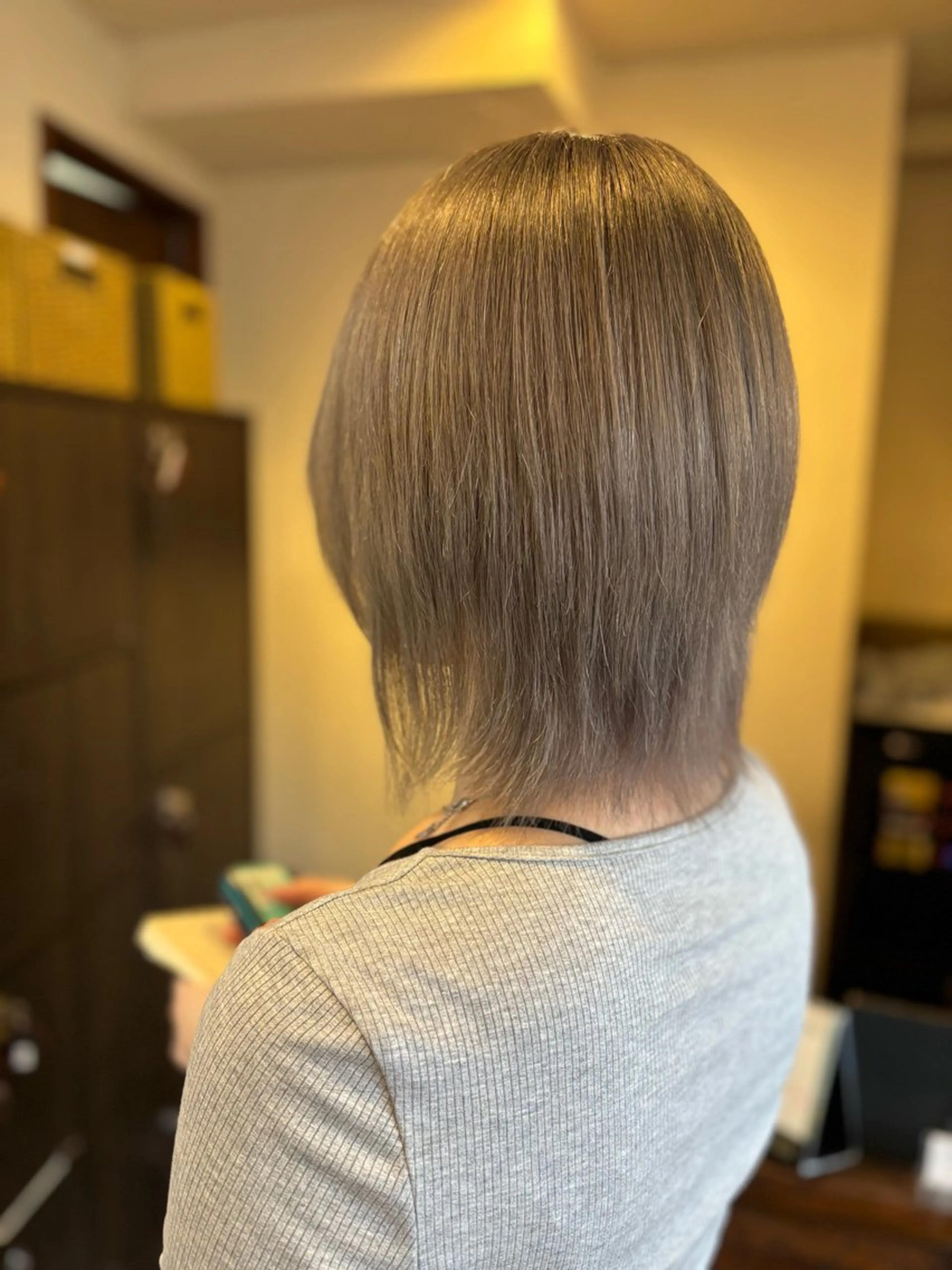 カラー 坂野 結子のヘアスタイル