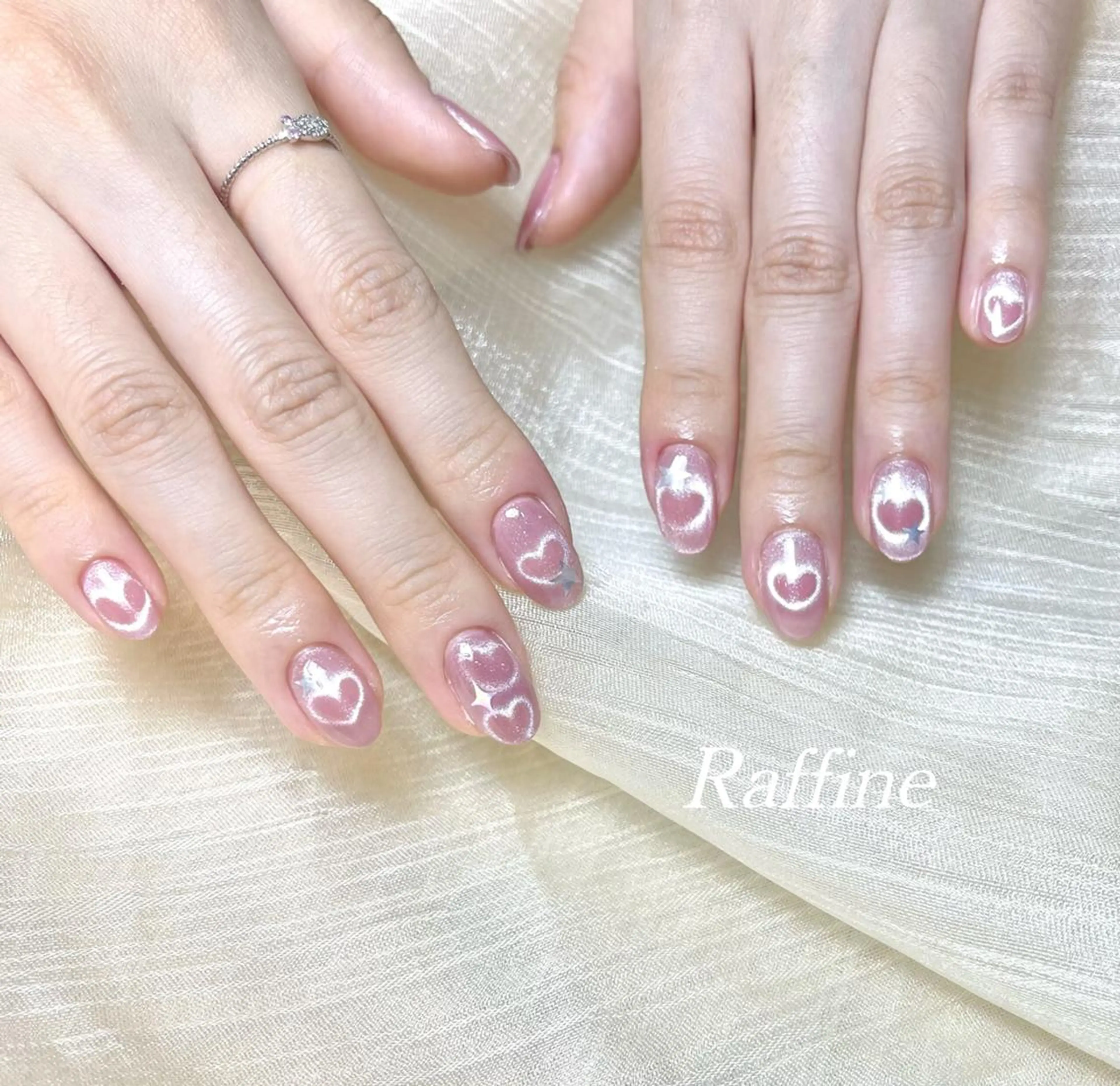 ネイル RAFFINE 月🦋🩵のネイルデザイン