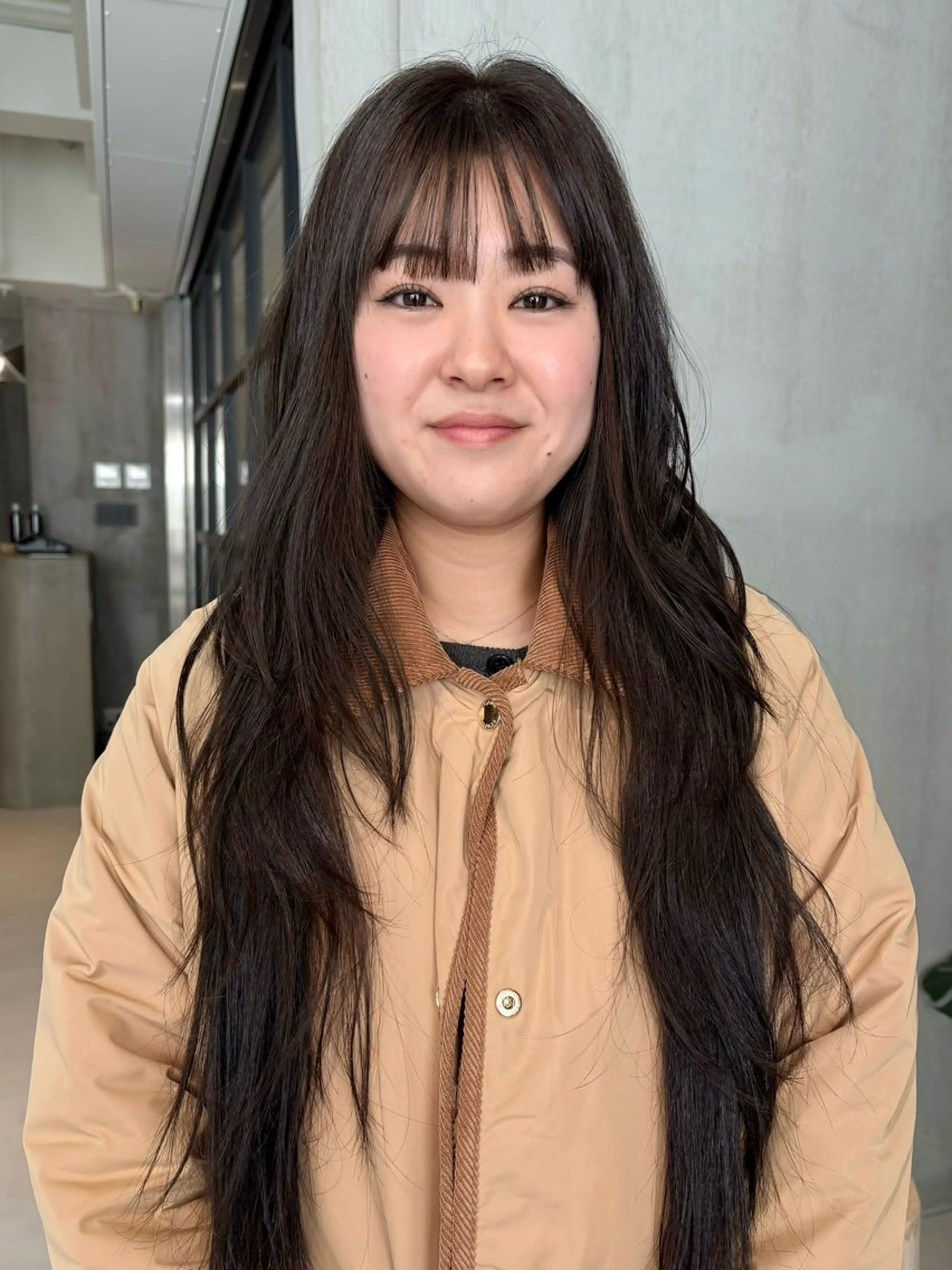 ロング ロングレイヤー レイヤーカット ロング ヘアカラー SLAY所属・マツイ モモノのヘアスタイル