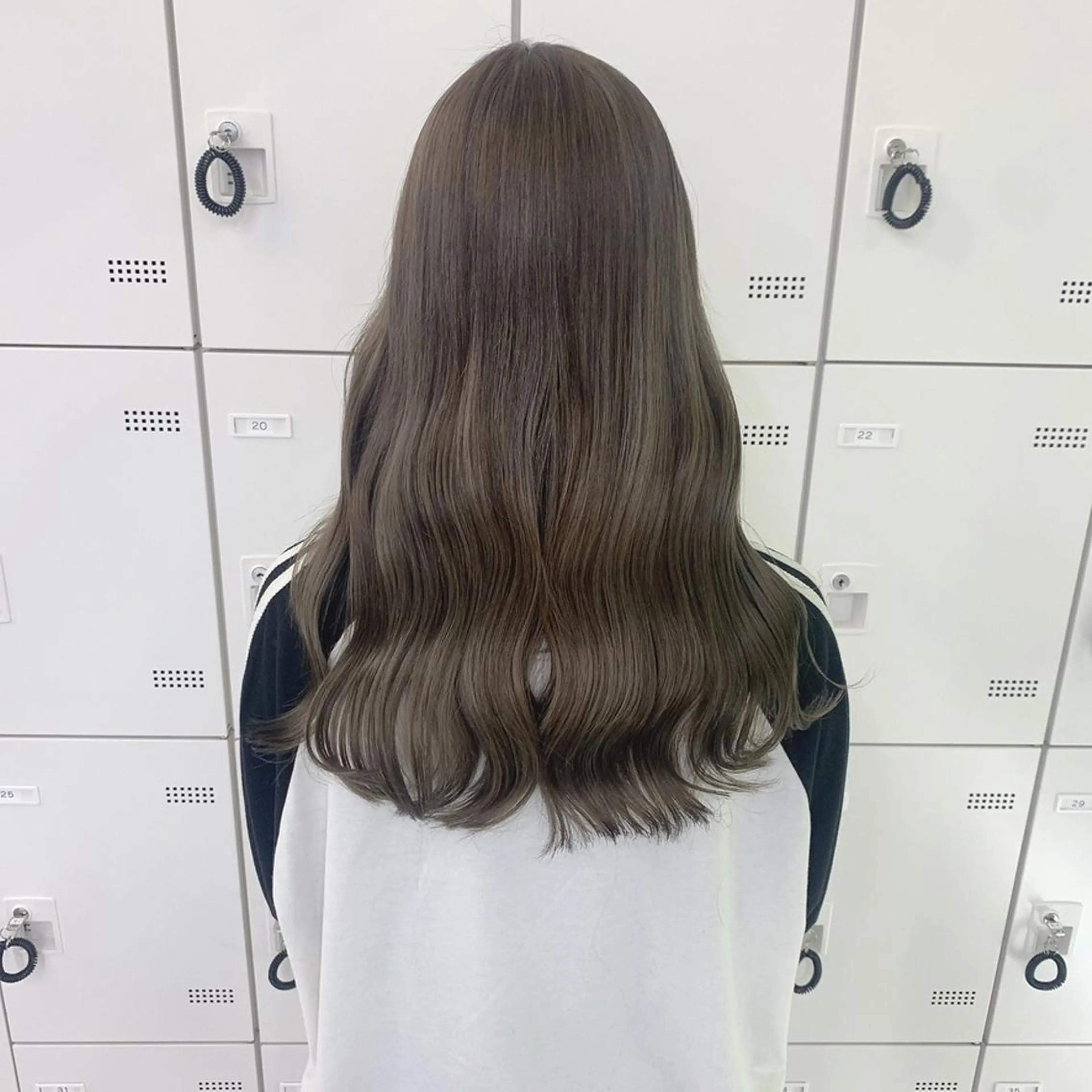 カラー 大人っぽ韓国ヘア 艶髪🤍yuma🤍のヘアスタイル