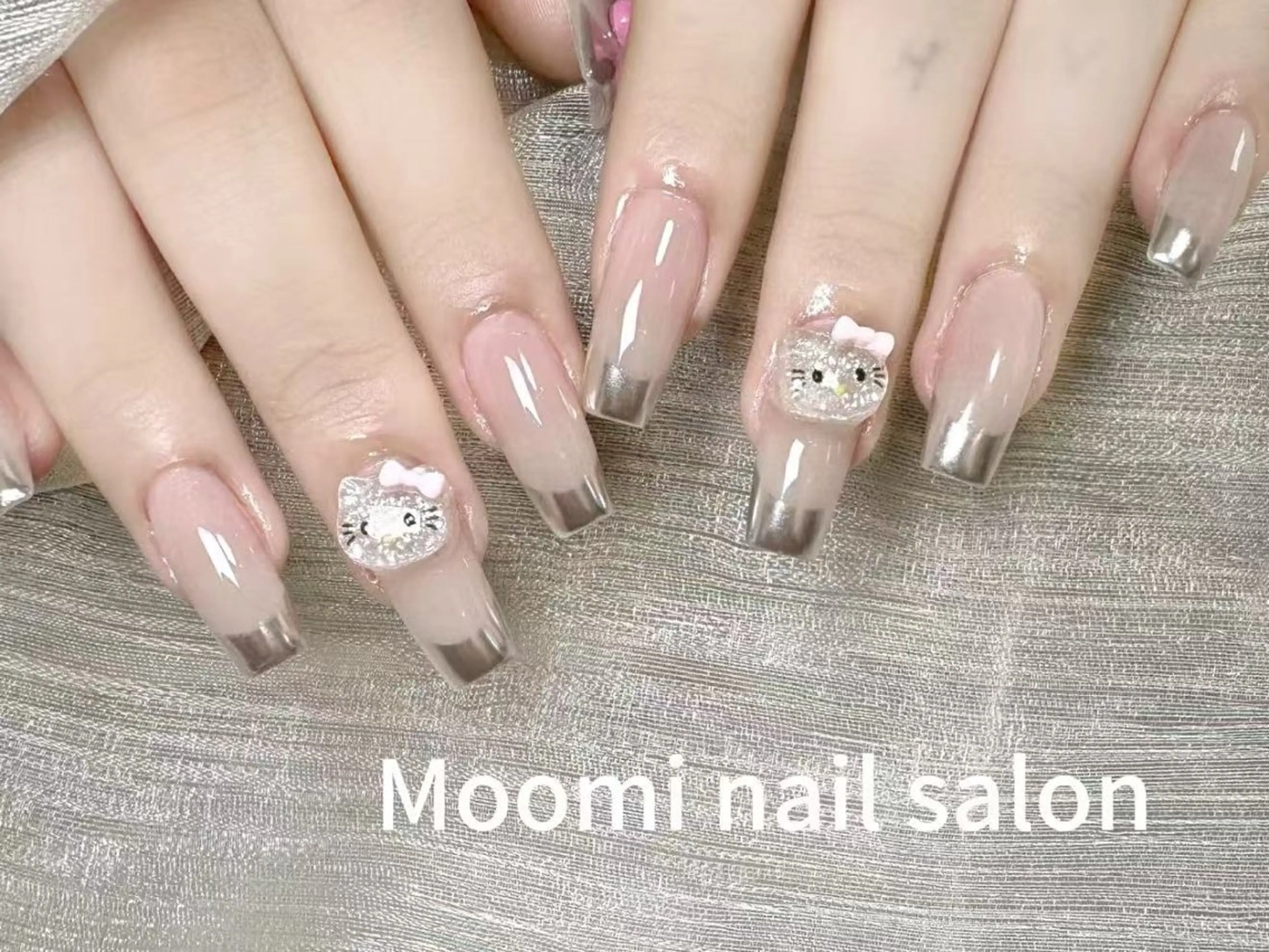 ロング ハンドネイル moomi ゆりのネイルデザイン