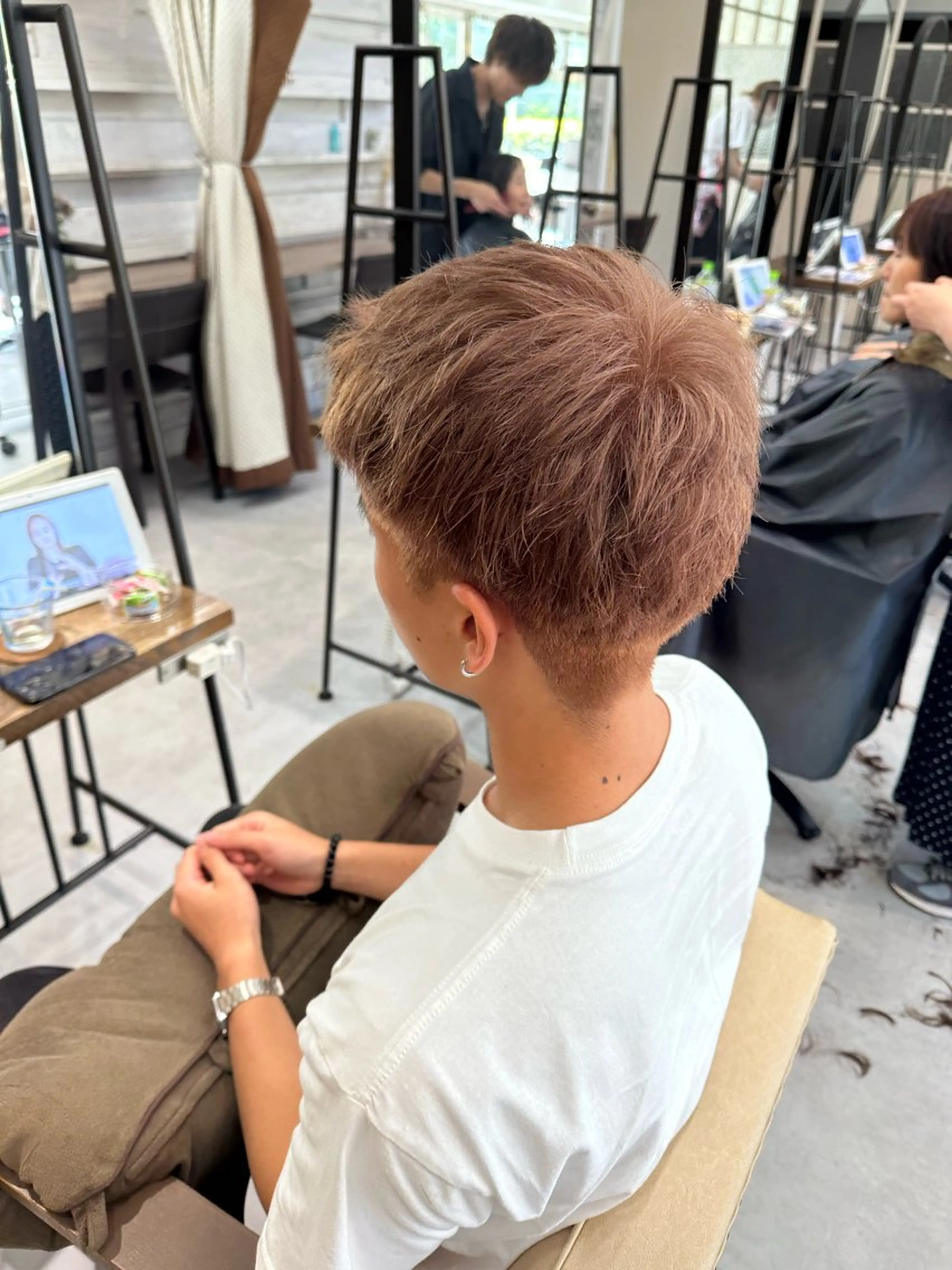 ショート カラー メンズ 髪質改善AUSTIN登戸所属・野村 一花 / 暖色 カラー / Wカラーのヘアスタイル