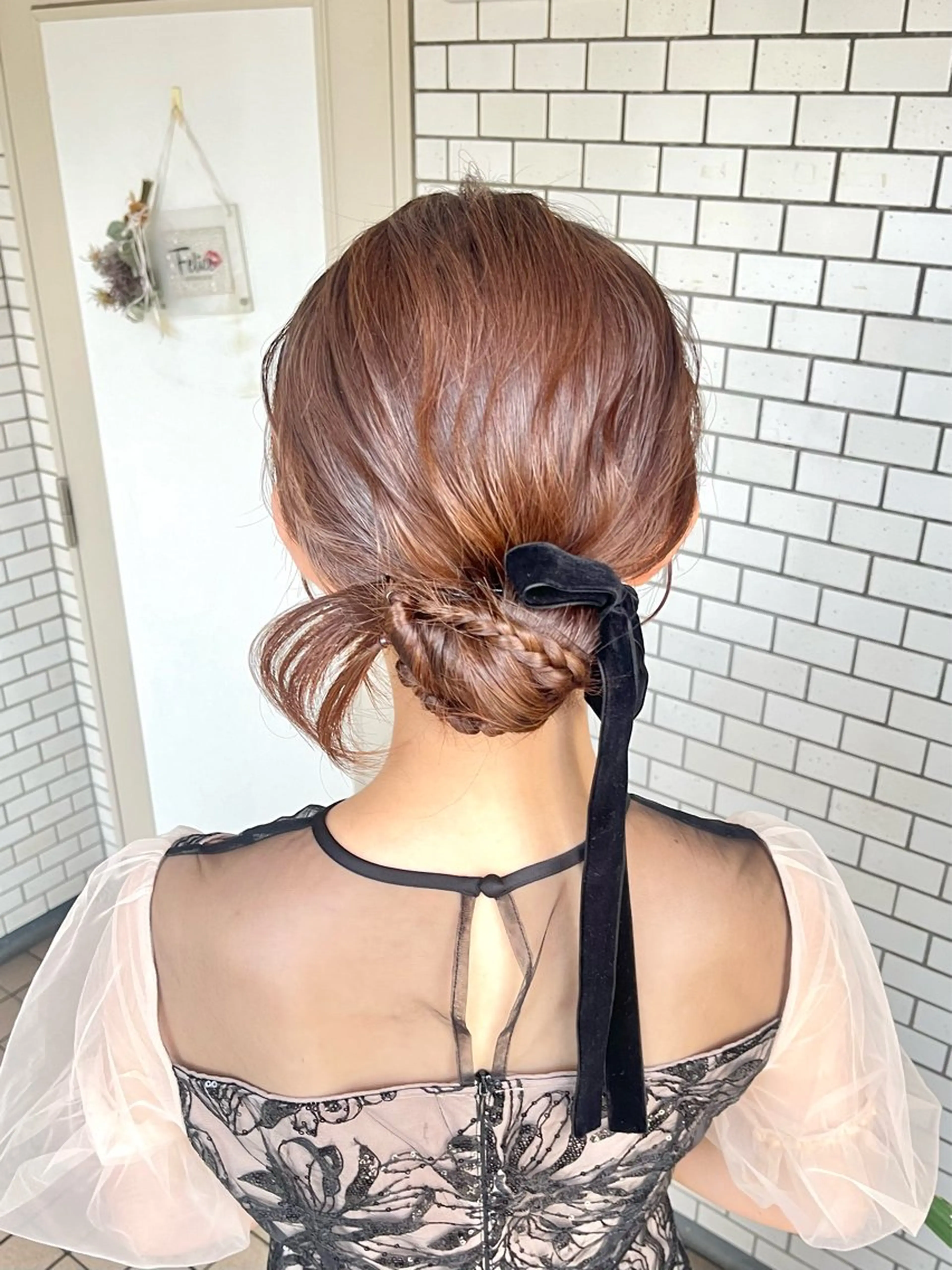 ヘアアレンジ 結婚式・ブライダル 三つ編み 髪飾り ヘアセット 推し活＊イベントヘア 💕ゆり🐈🐾のヘアスタイル