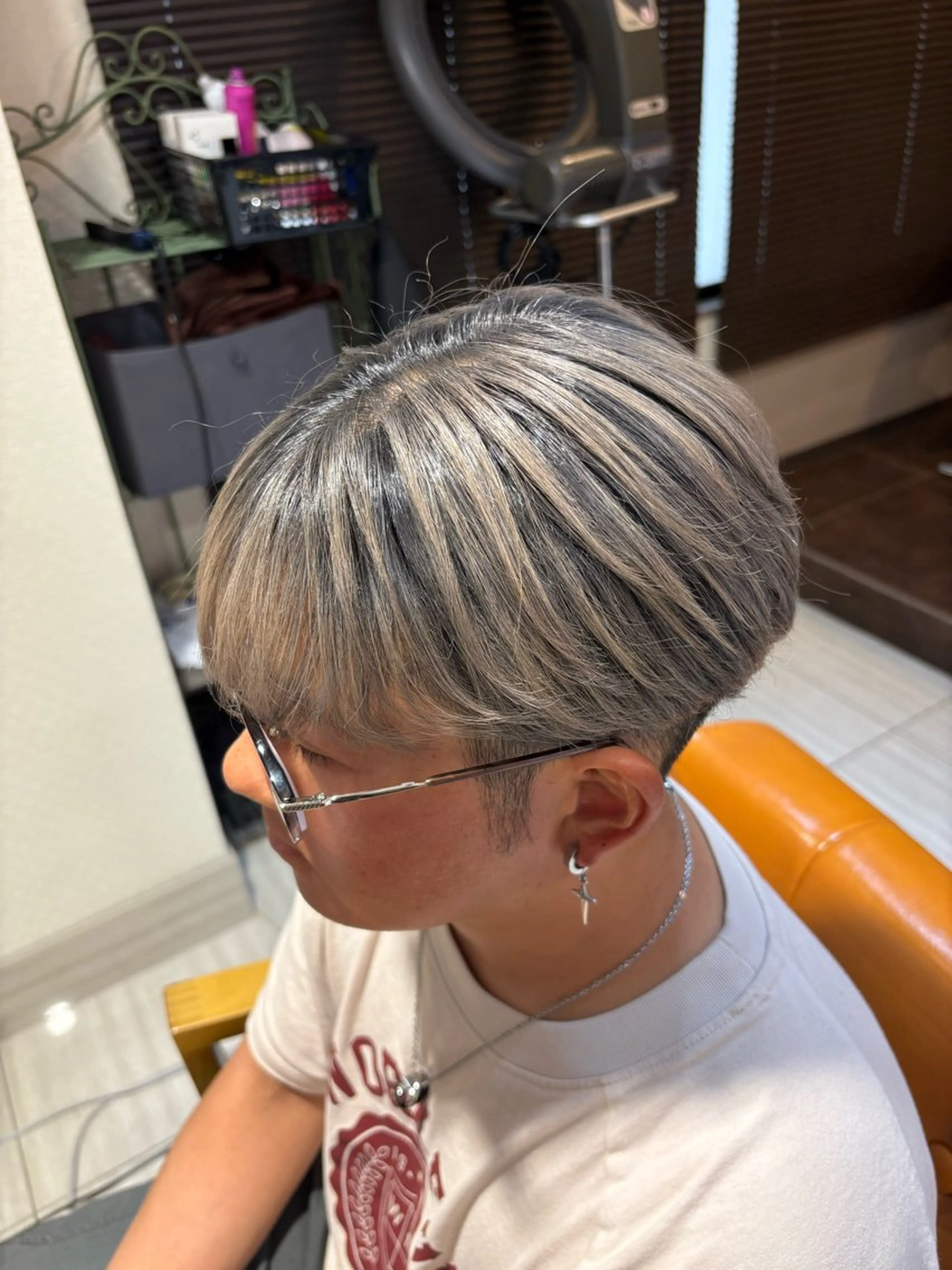 海外風バレイヤージュ＋メンズ似合わせカットの写真