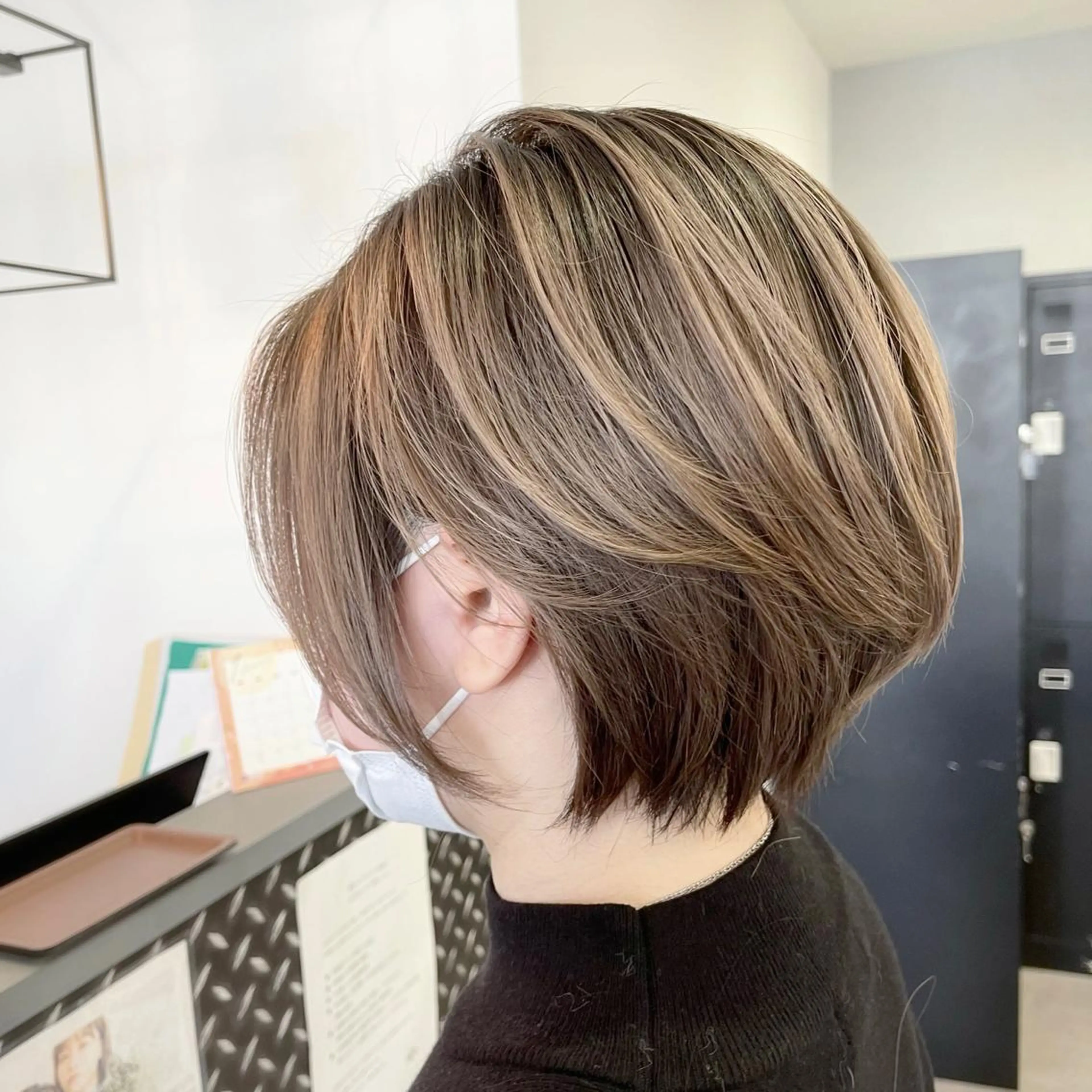 ショート カラー ヘアアレンジ バレイヤージュ デザインカラー ハイライトカラー 外国人風カラー ハイライト アンドウ ユウ/ レイヤーカット/韓国のヘアスタイル