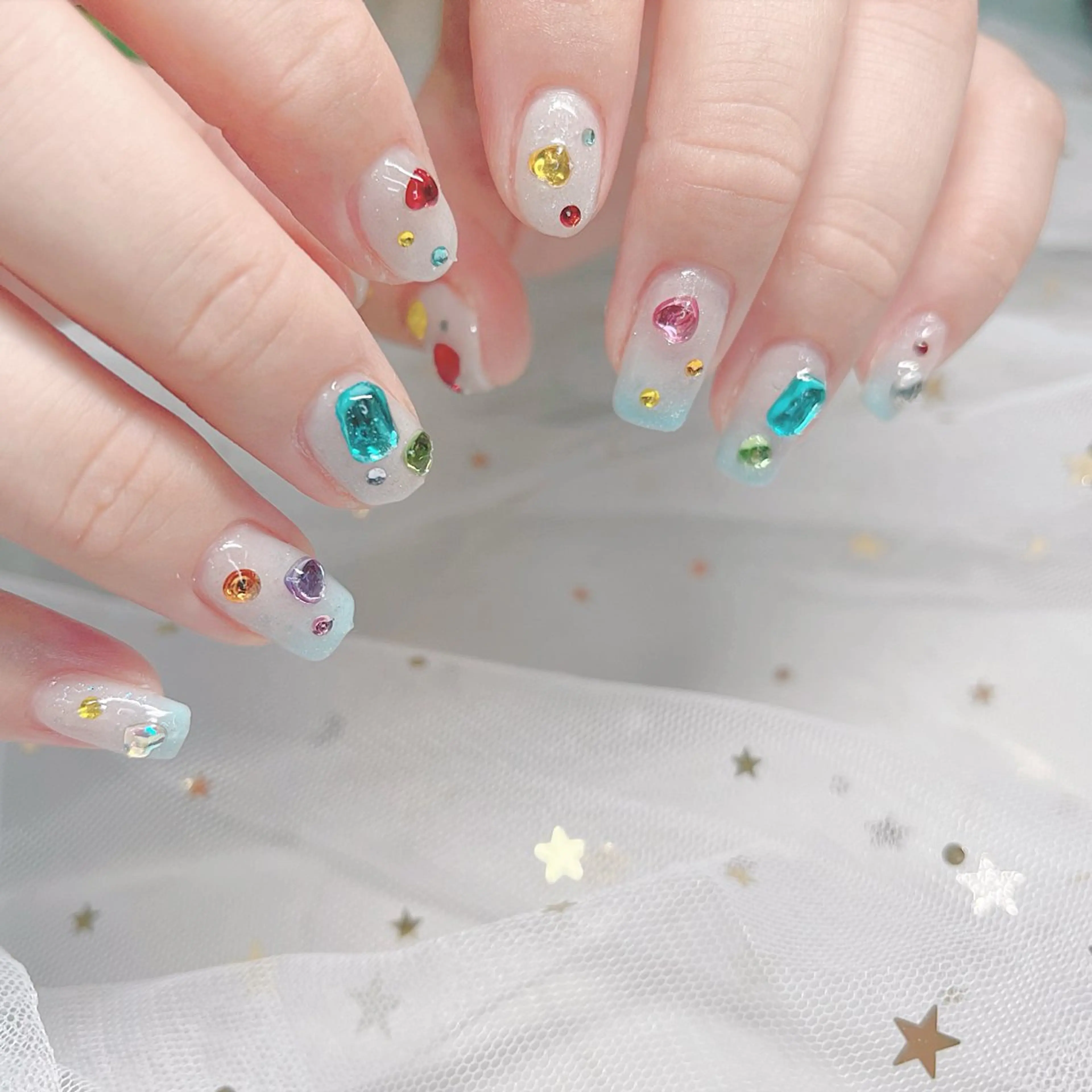 ネイル アートネイル ストーンネイル ハンドネイル otomi 🌼*･のネイルデザイン
