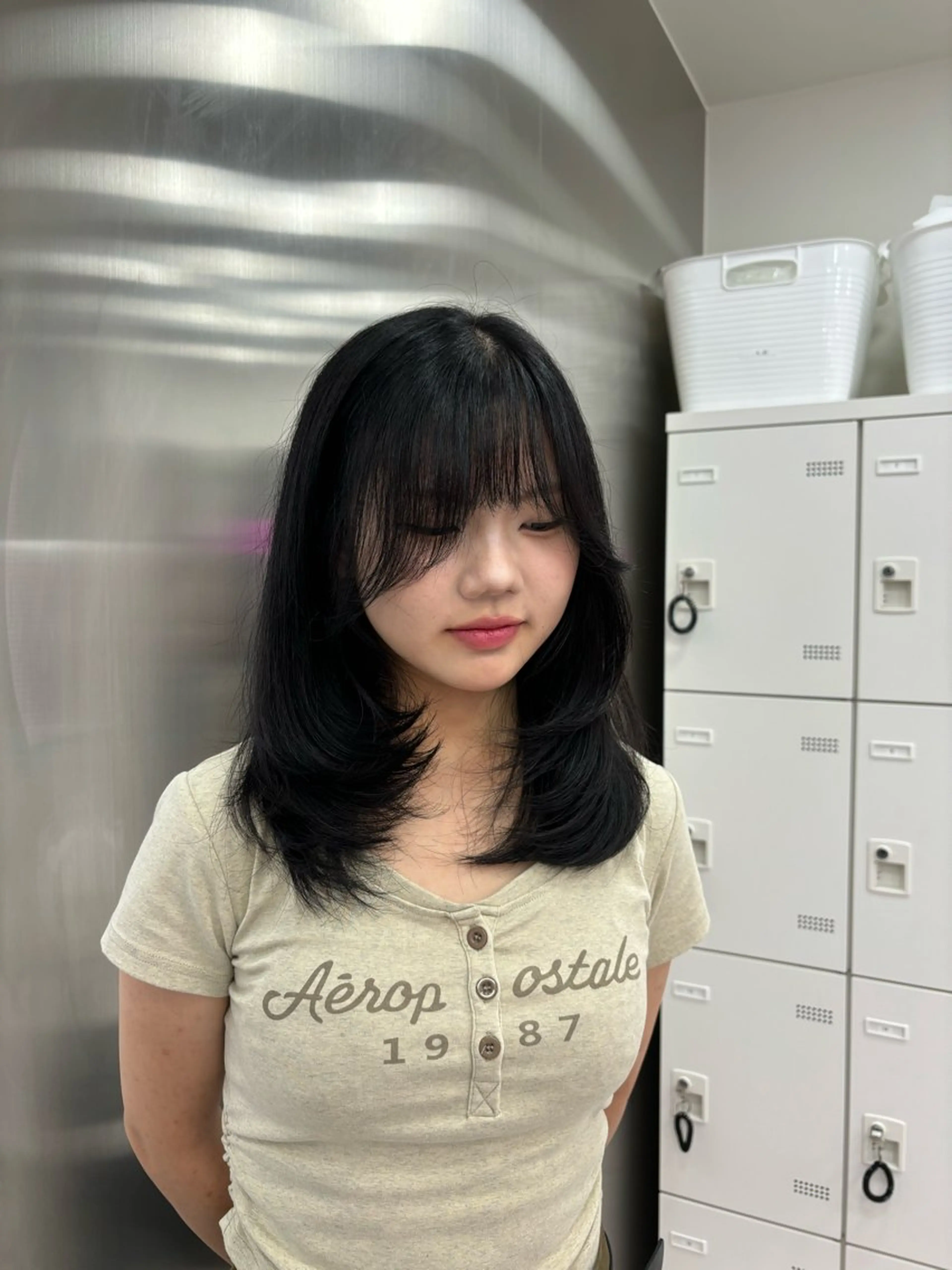 ミディアム カラー カット ヘアカラー トリートメント ヘッドスパ ヘアセット 韓国レイヤー ハッシュカットのヘアスタイル