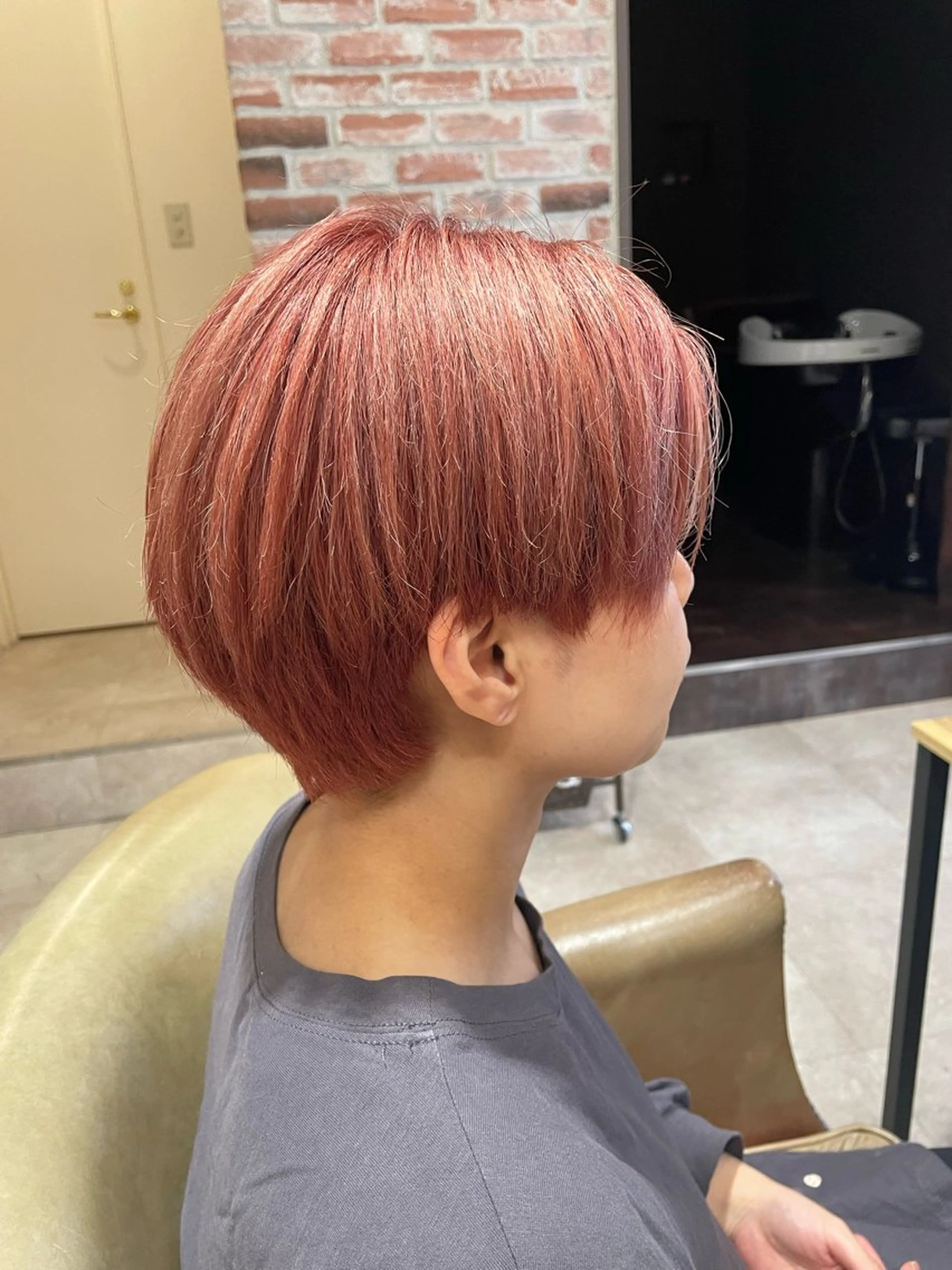 ショート カラー ブリーチ ピンクカラー YUSICA  所沢 イマムラ✳︎✴︎のヘアスタイル