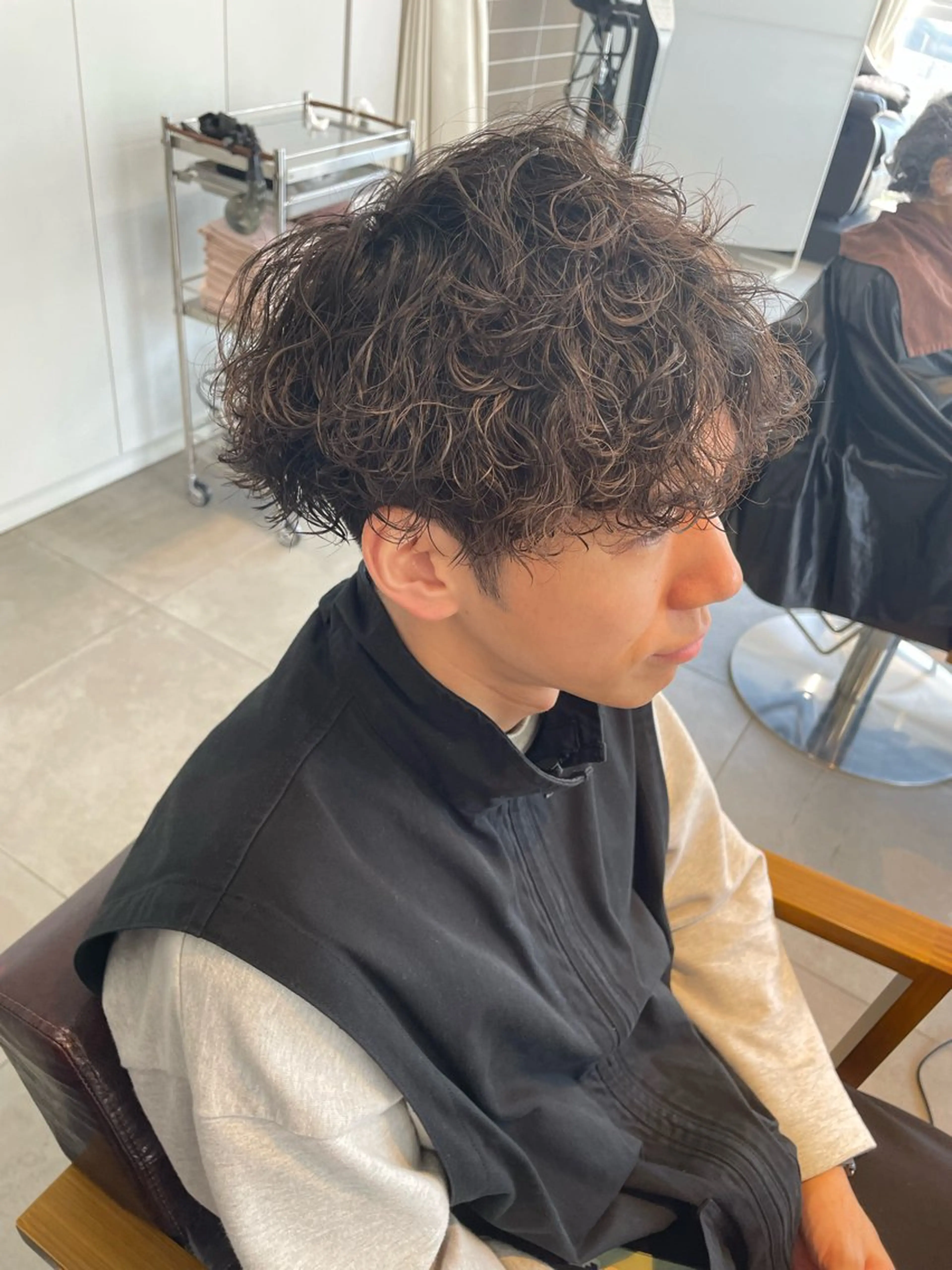 ミディアム パーマ メンズ カット パーマ 辻堂メンズ特化 メンズパーマ鈴木優哉のヘアスタイル