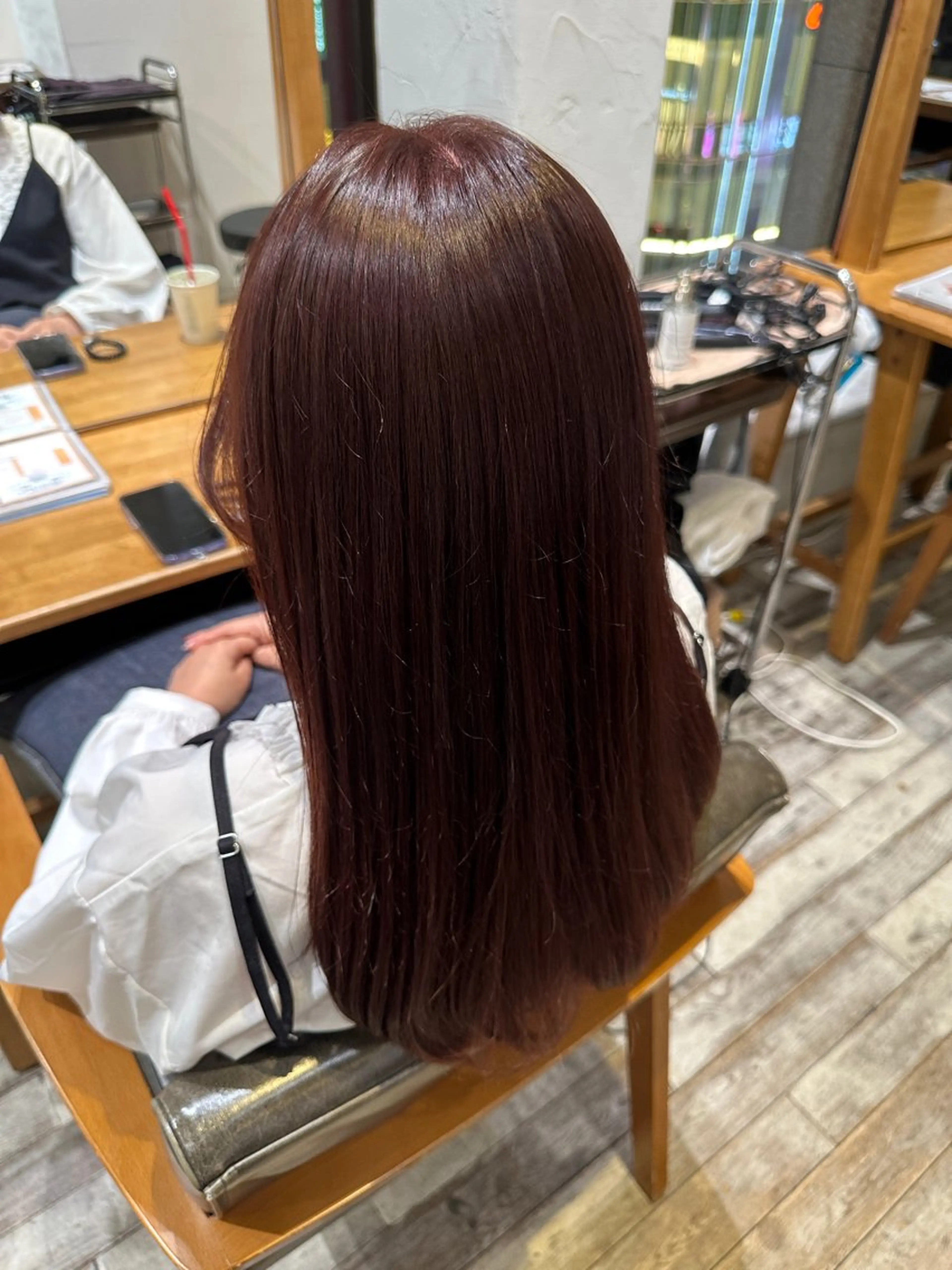 ロング カラー レッドカラー Aura所属・丸山 心 / 艶カラーのヘアスタイル
