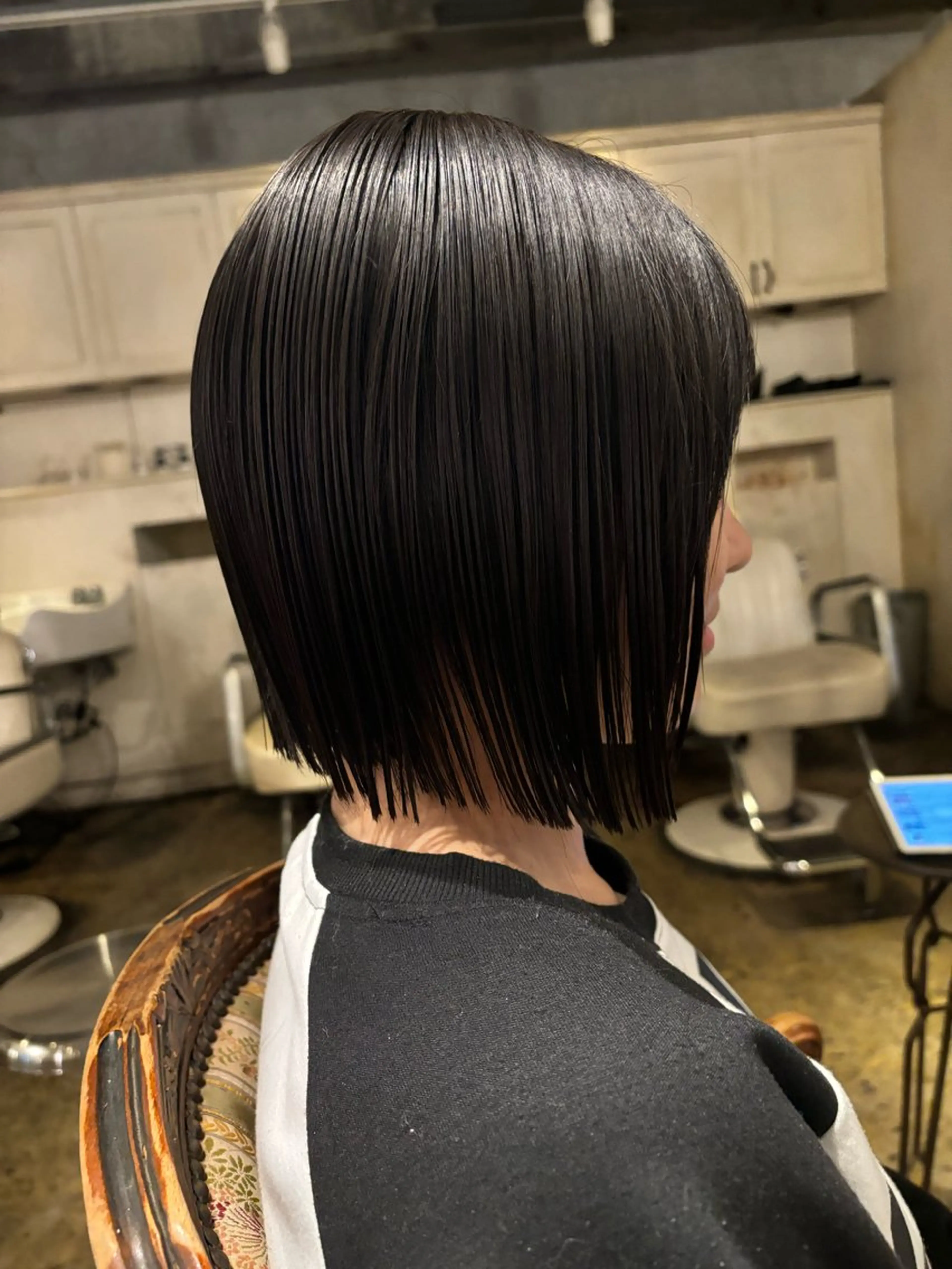 ショート 切りっぱなしボブ ボブ サンティエ都通店所属・永山 萌文のヘアスタイル