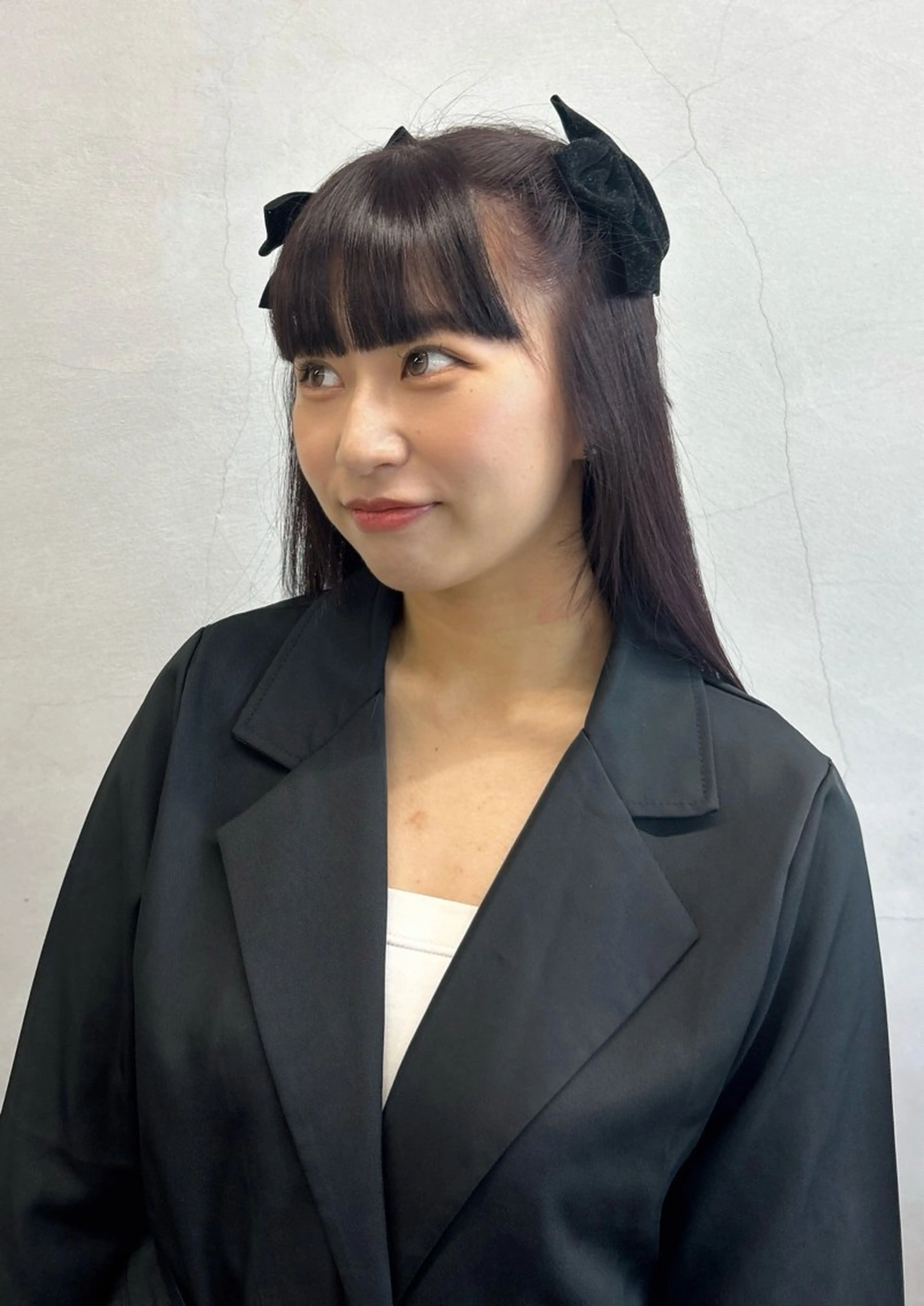 セミロング ヘアカラー wabi【ワビ】所属・manami/ヘア セット/ハイトーンのヘアスタイル