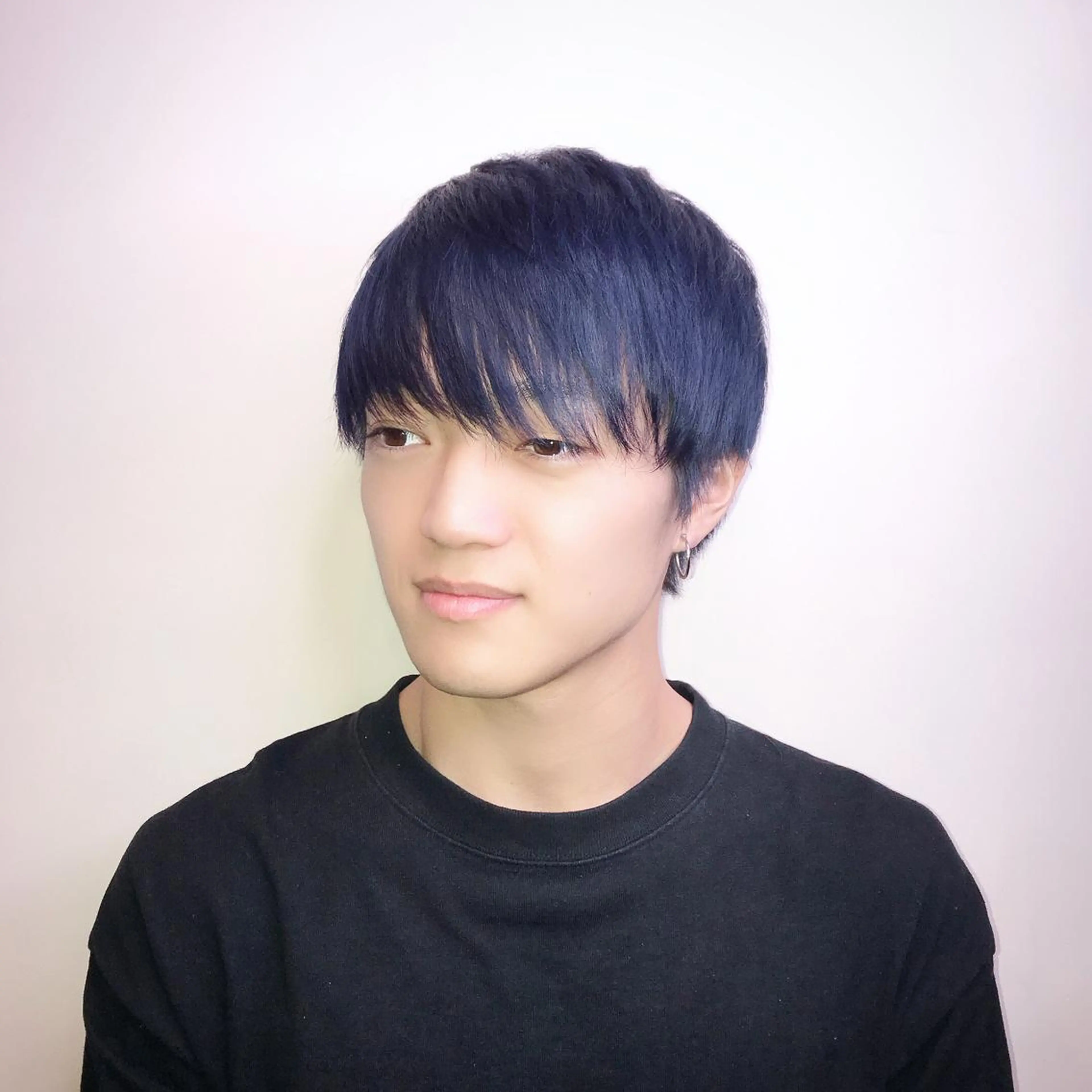 ショート カラー メンズ ネイビーカラー 縮毛矯正専門店店長 佐々木動画モデル募集のヘアスタイル
