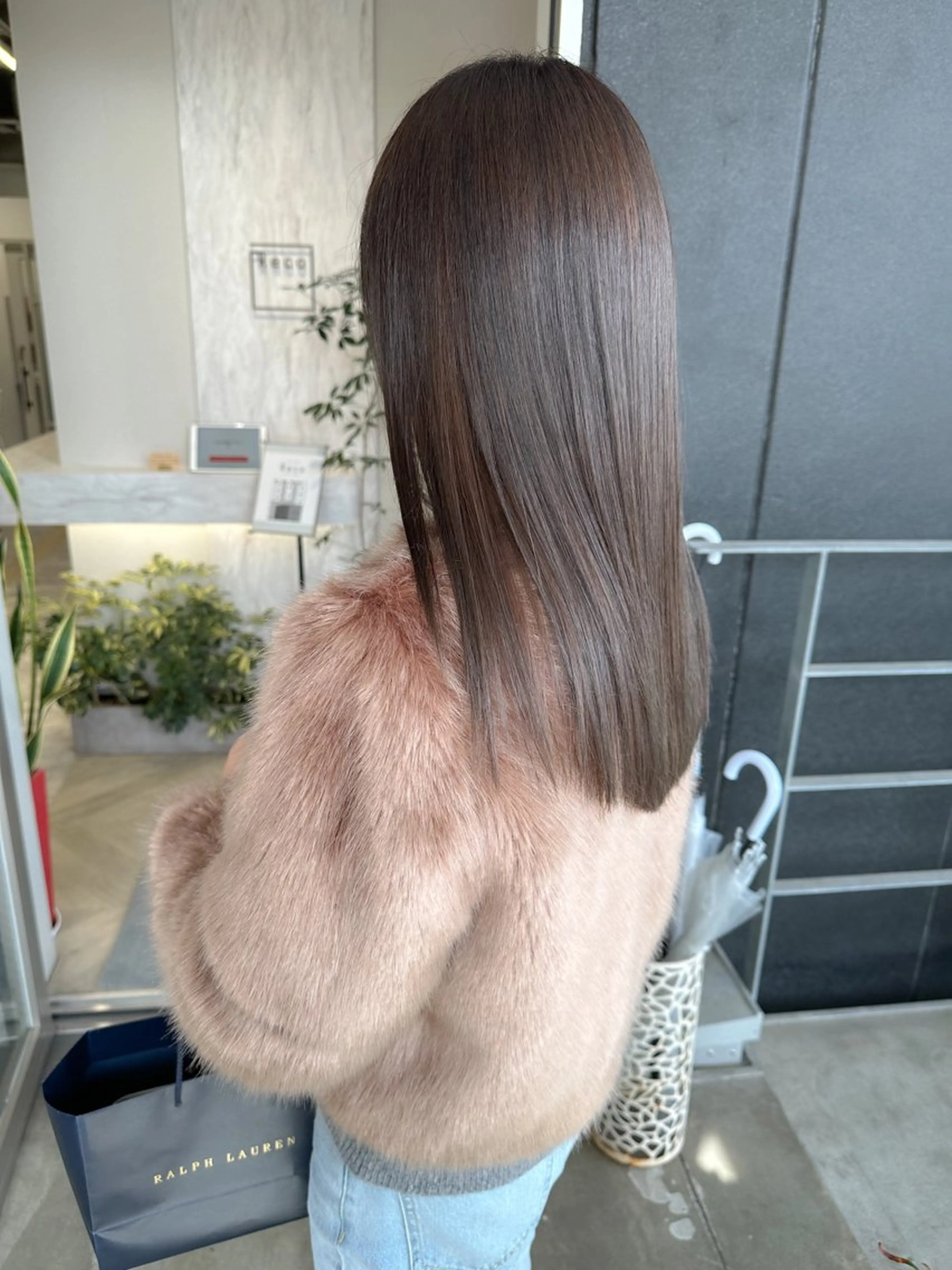 セミロング カラー ヘアアレンジ autre所属・大久保 ひでなりのヘアスタイル