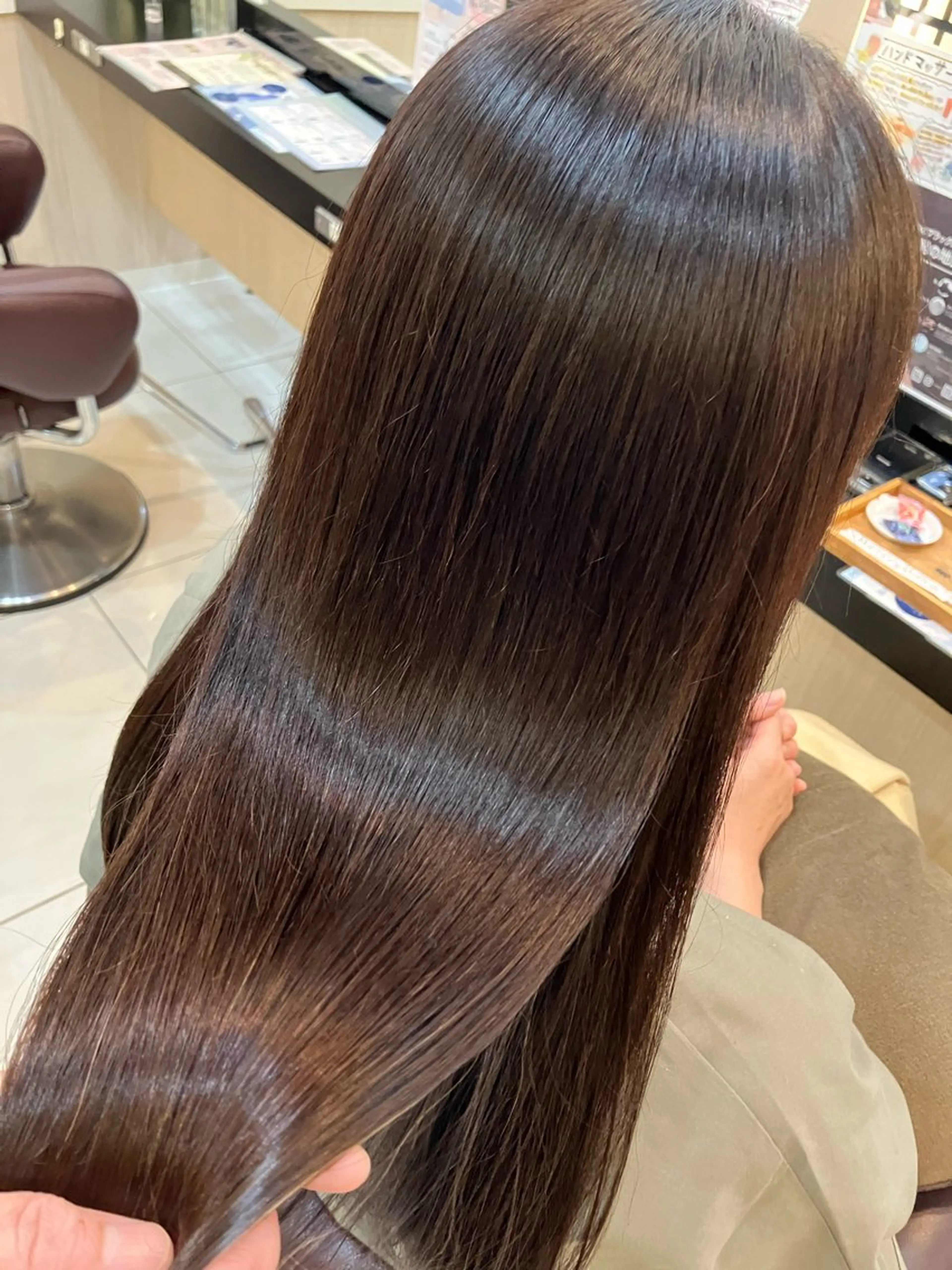 セミロング 縮毛矯正 yukari 艶髪ヘアのヘアスタイル